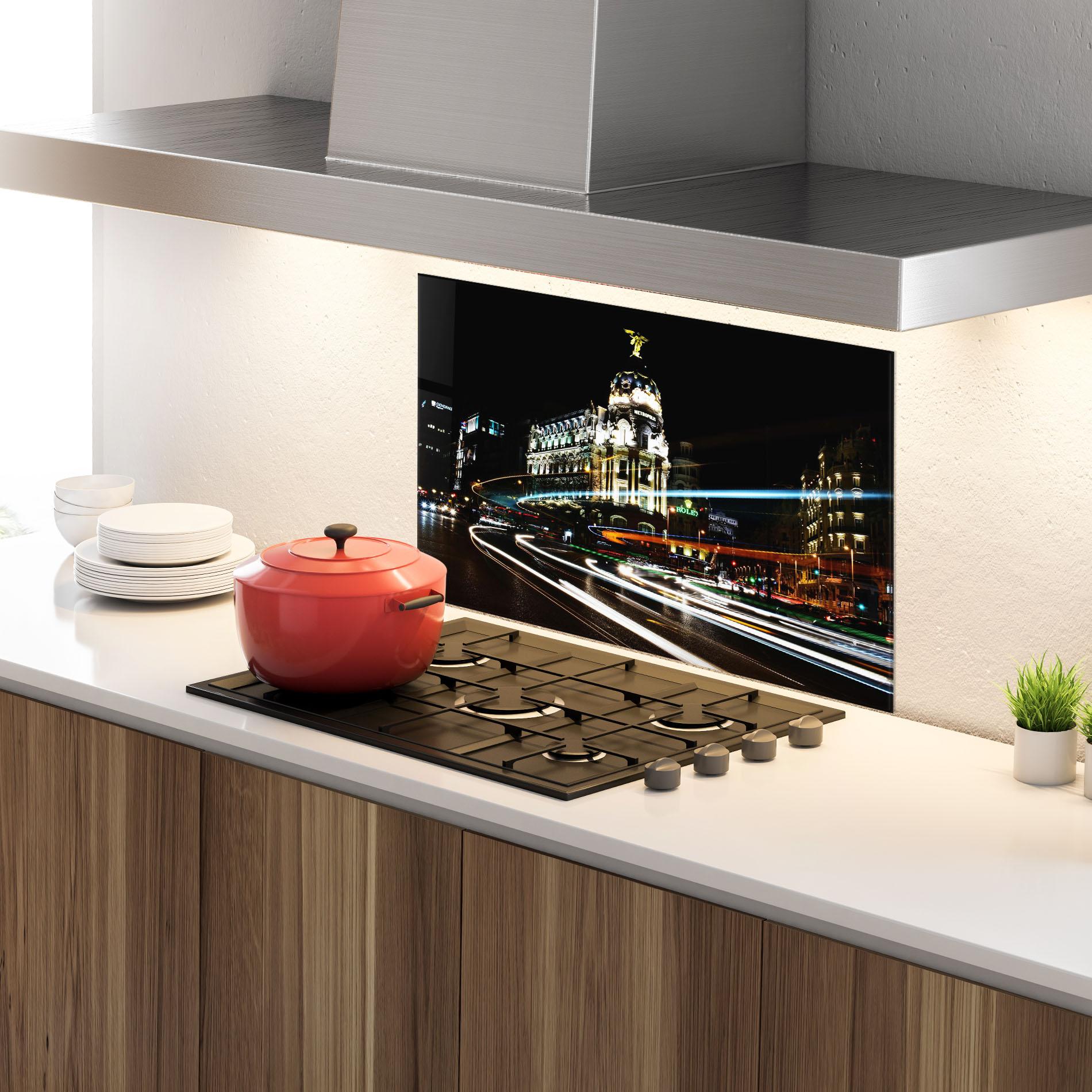 Panel Szklany do Kuchni Madrid At Night mockup 4