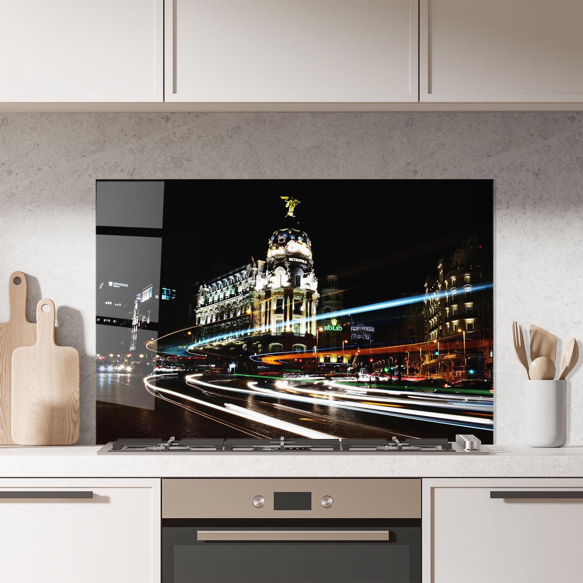 Panel Szklany do Kuchni Madrid At Night mockup 7