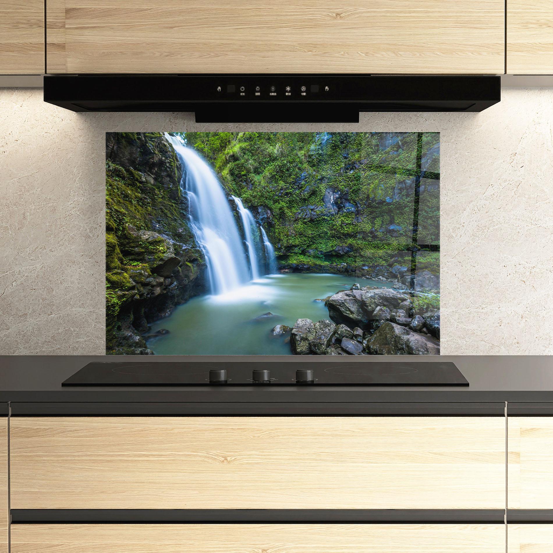 Panel Szklany do Kuchni Swimming In Waterfall mockup 3