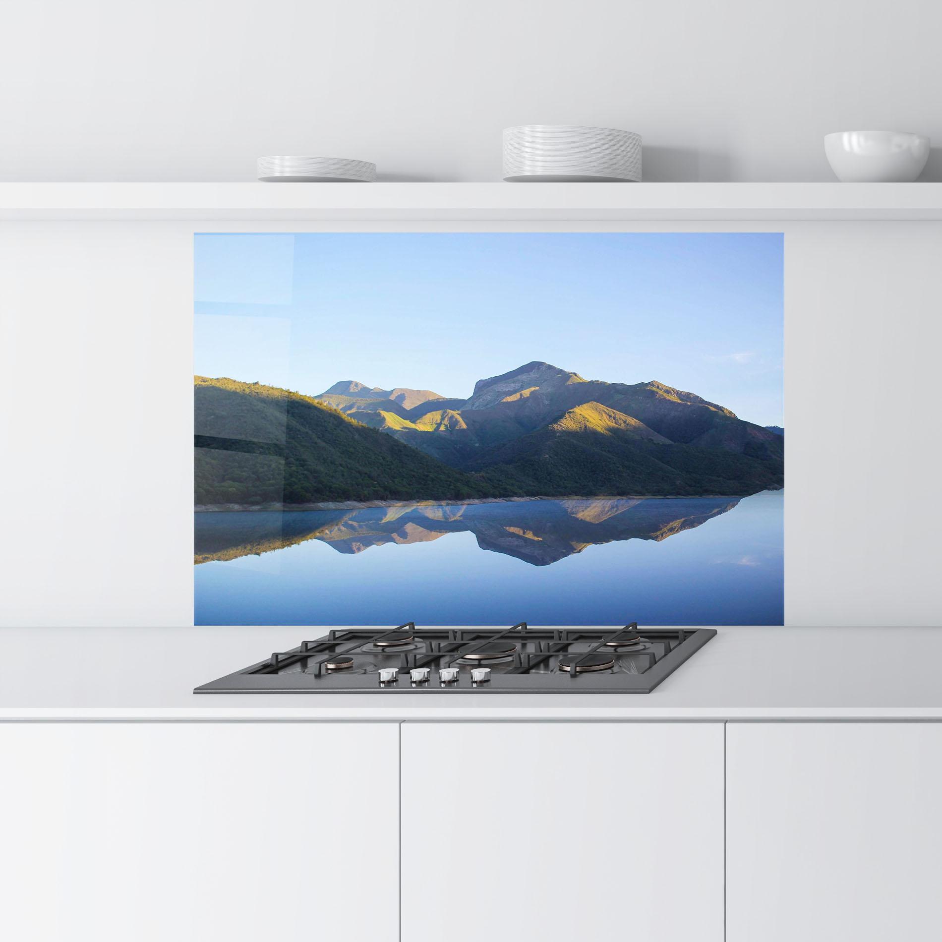 Panel Szklany do Kuchni Blue Nice Lake mockup 9