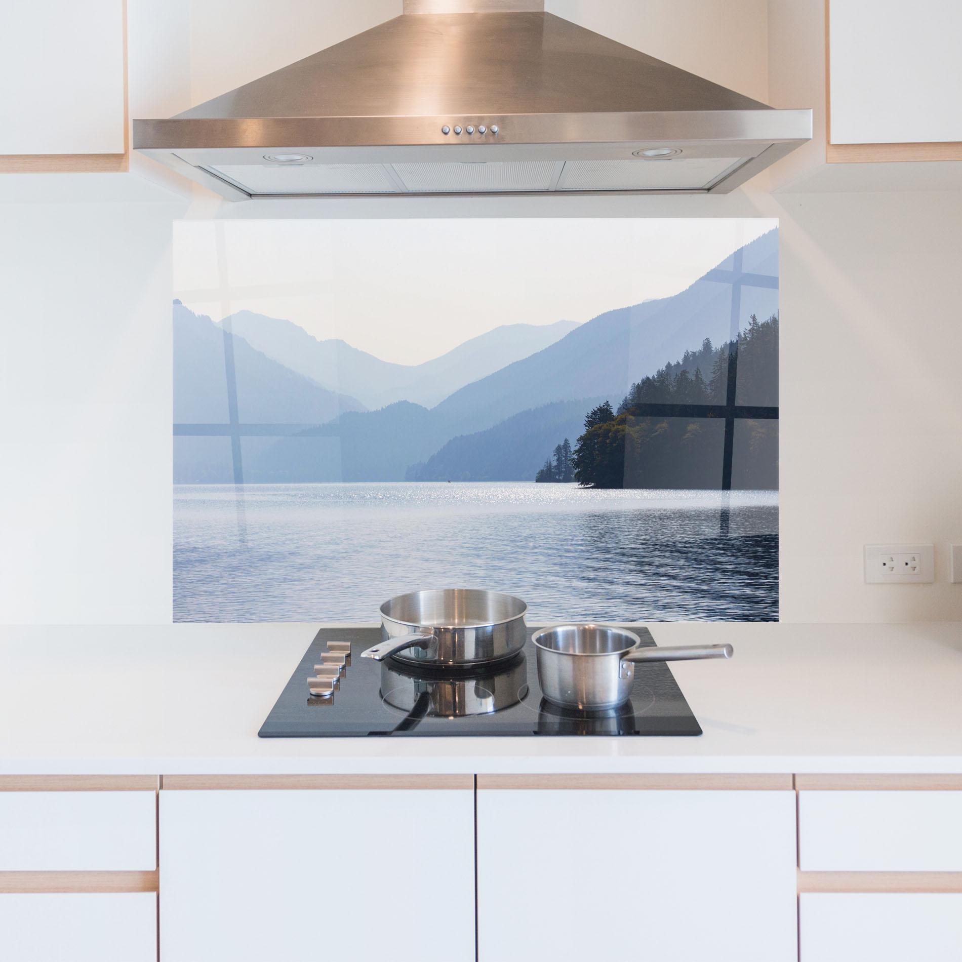 Panel Szklany do Kuchni Grey Lake View mockup 5