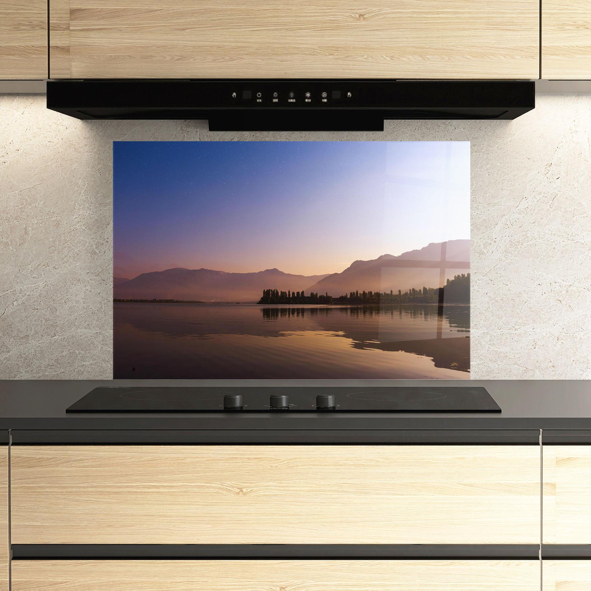 Panel Szklany do Kuchni Brown Light Lake mockup 3