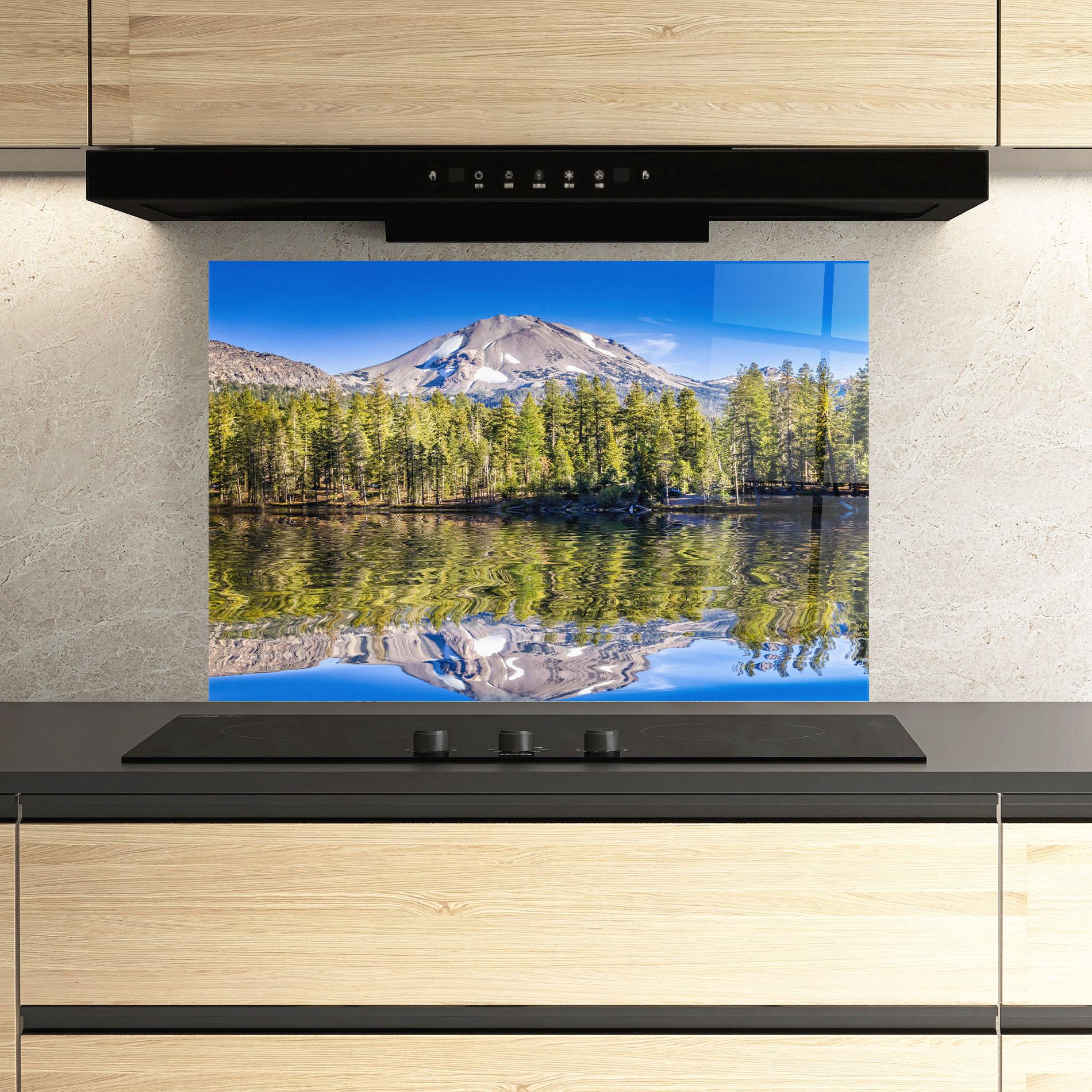 Panel Szklany do Kuchni Green Tree Lake mockup 3