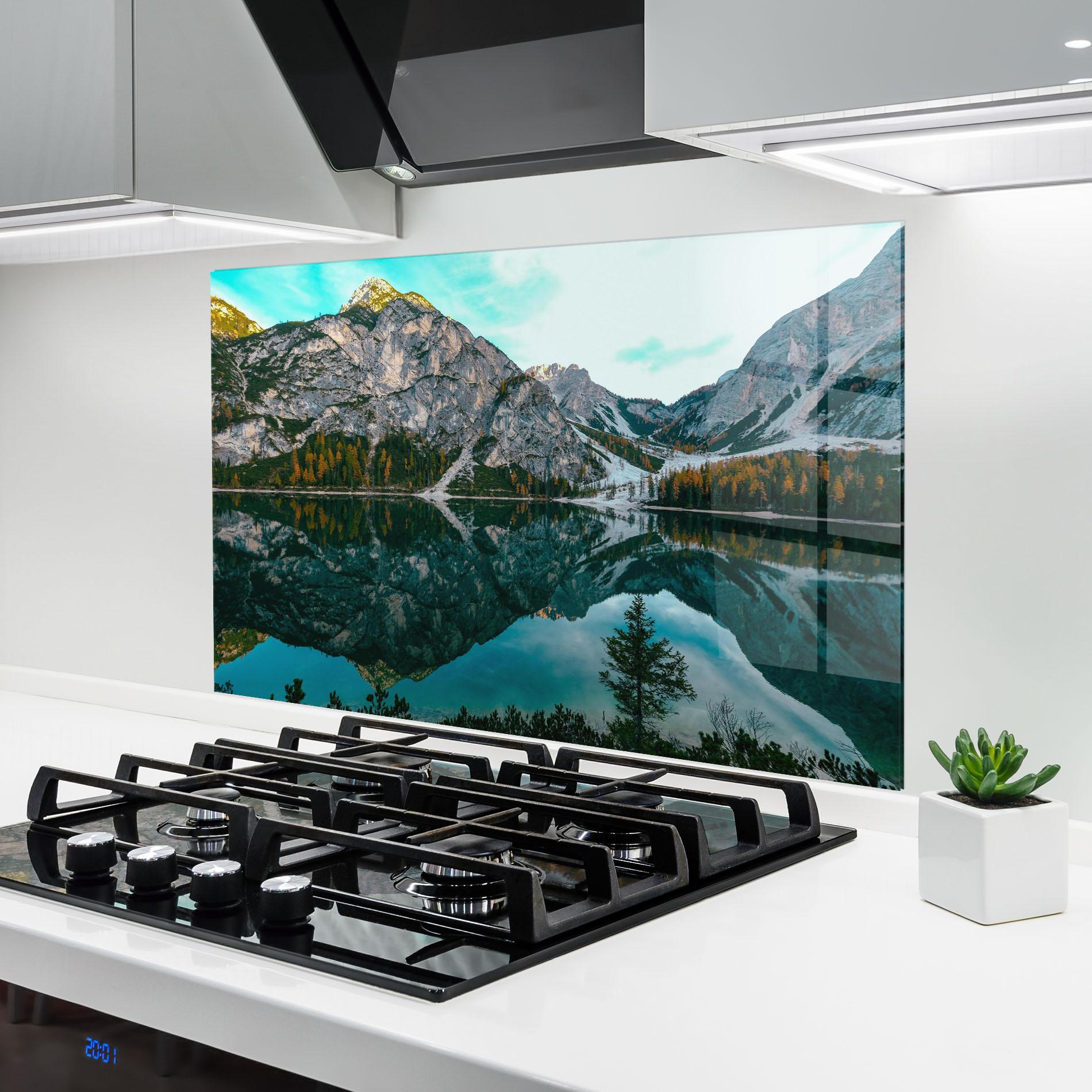 Panel Szklany do Kuchni Mountain Nice Lake mockup 6