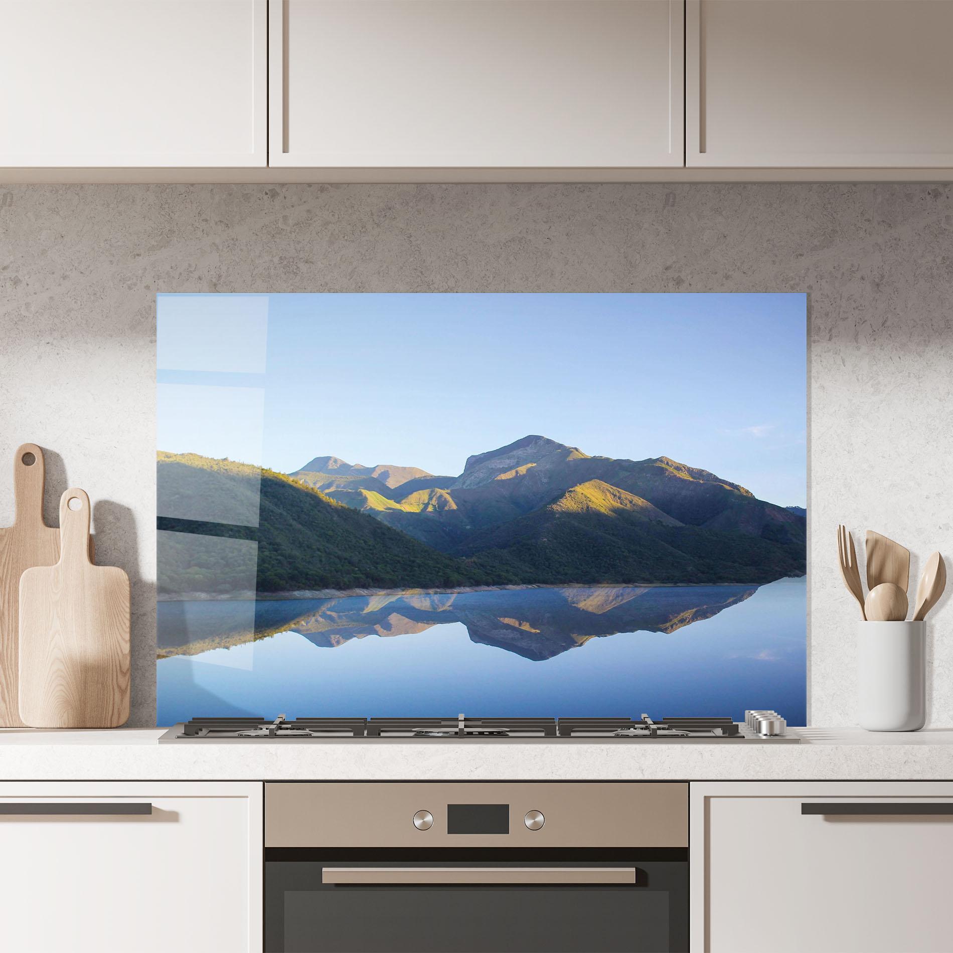 Panel Szklany do Kuchni Blue Nice Lake mockup 7