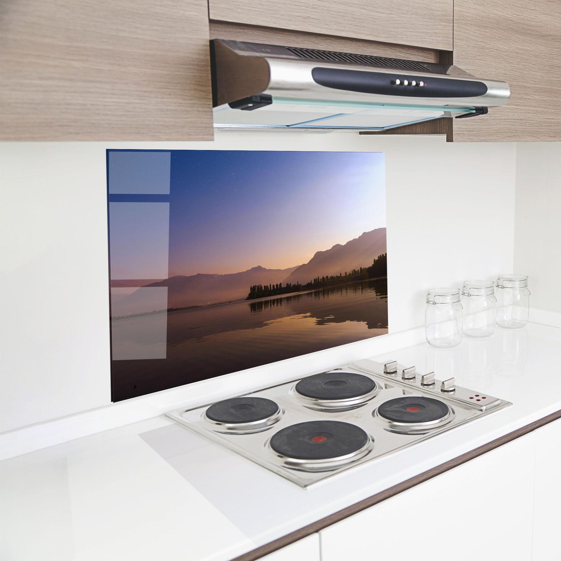 Panel Szklany do Kuchni Brown Light Lake mockup 8