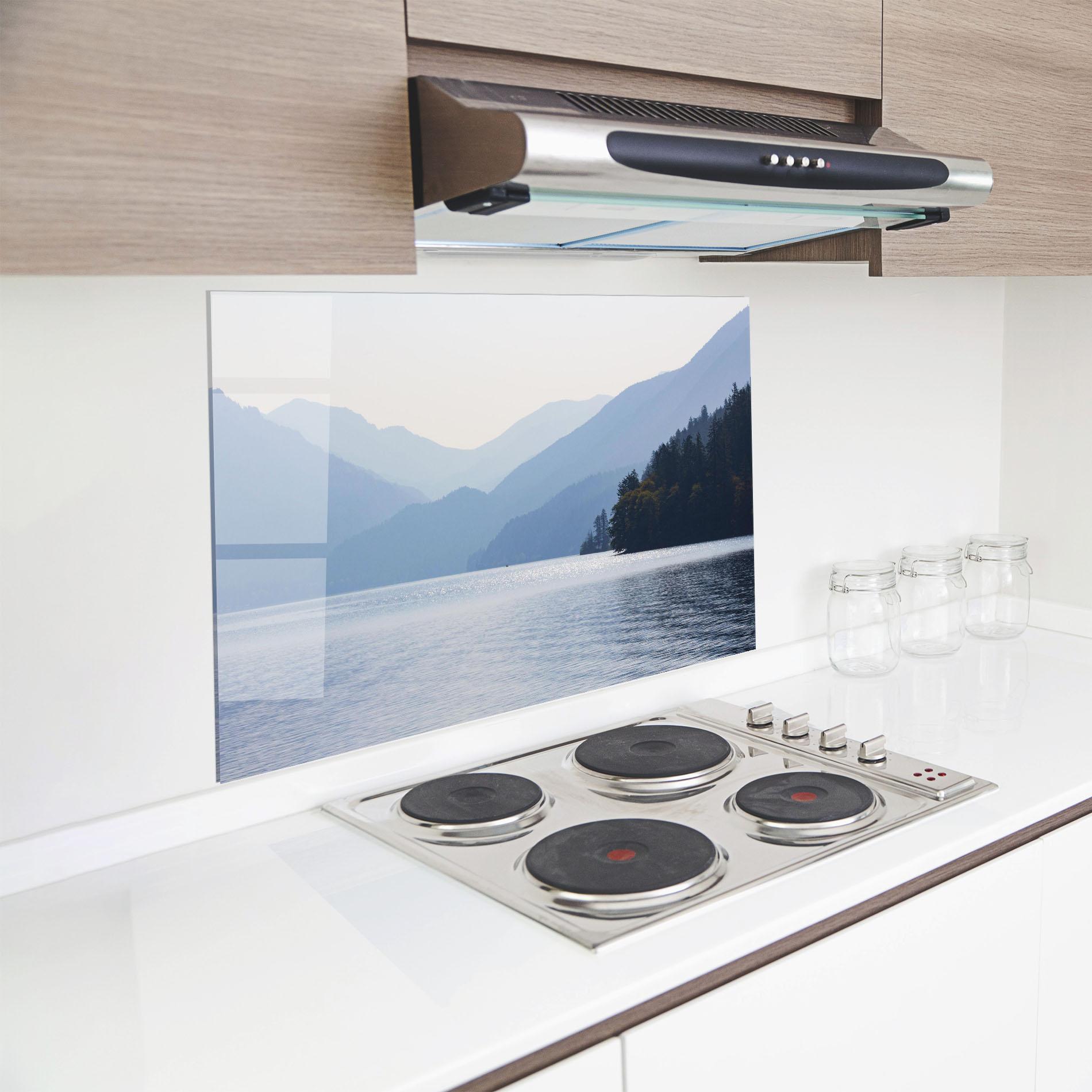 Panel Szklany do Kuchni Grey Lake View mockup 8