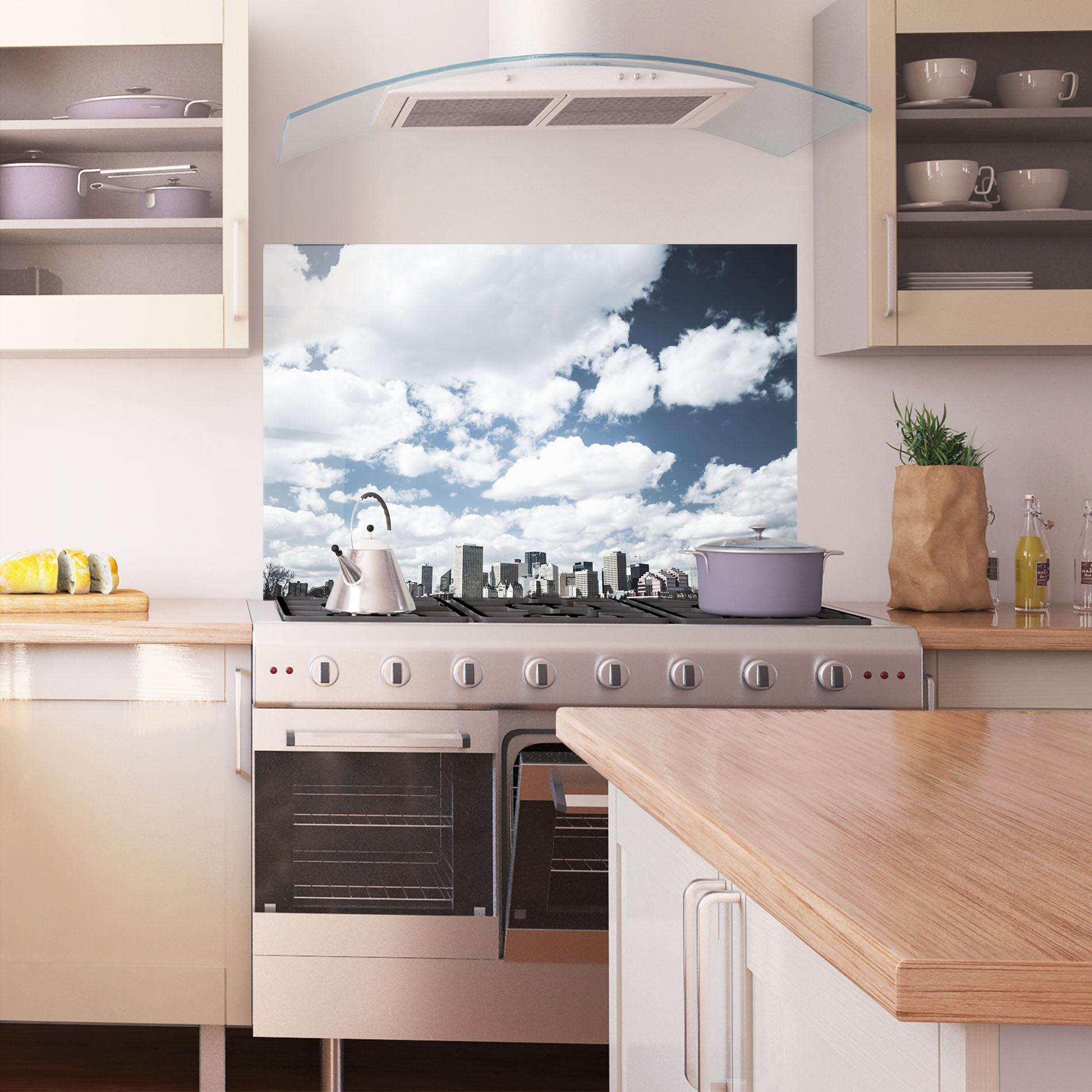 Panel Szklany do Kuchni Clouds Over City mockup 1