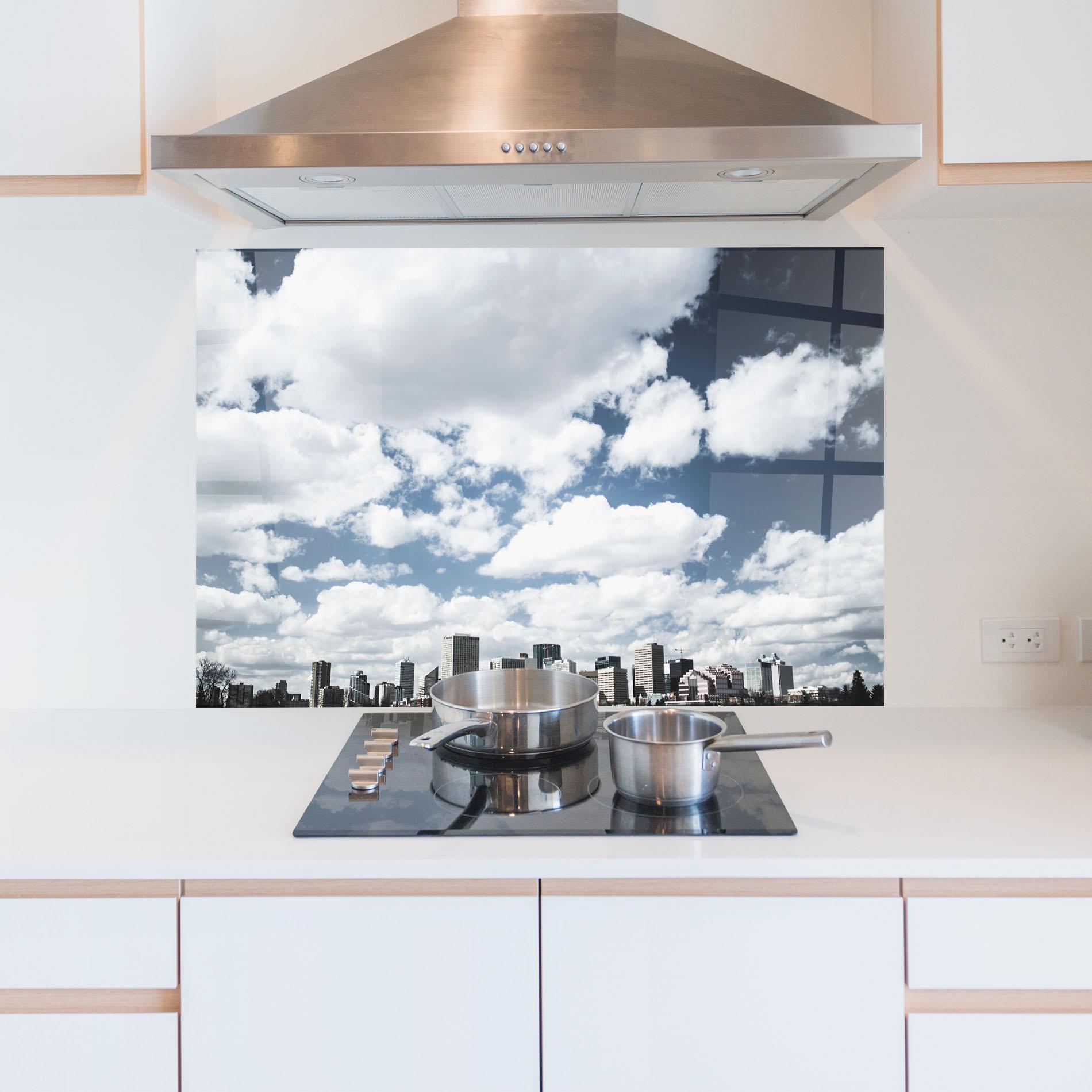 Panel Szklany do Kuchni Clouds Over City mockup 5
