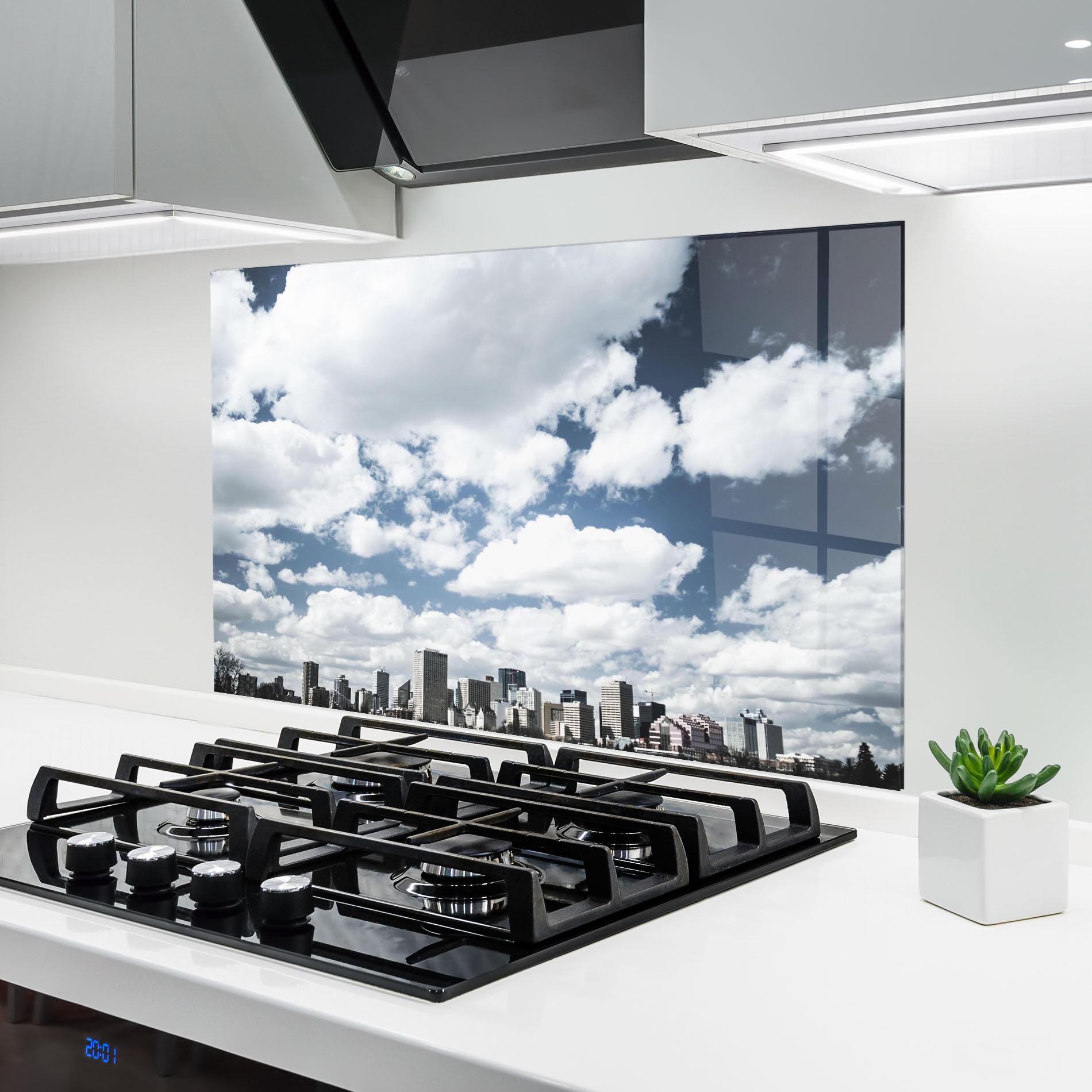 Panel Szklany do Kuchni Clouds Over City mockup 6