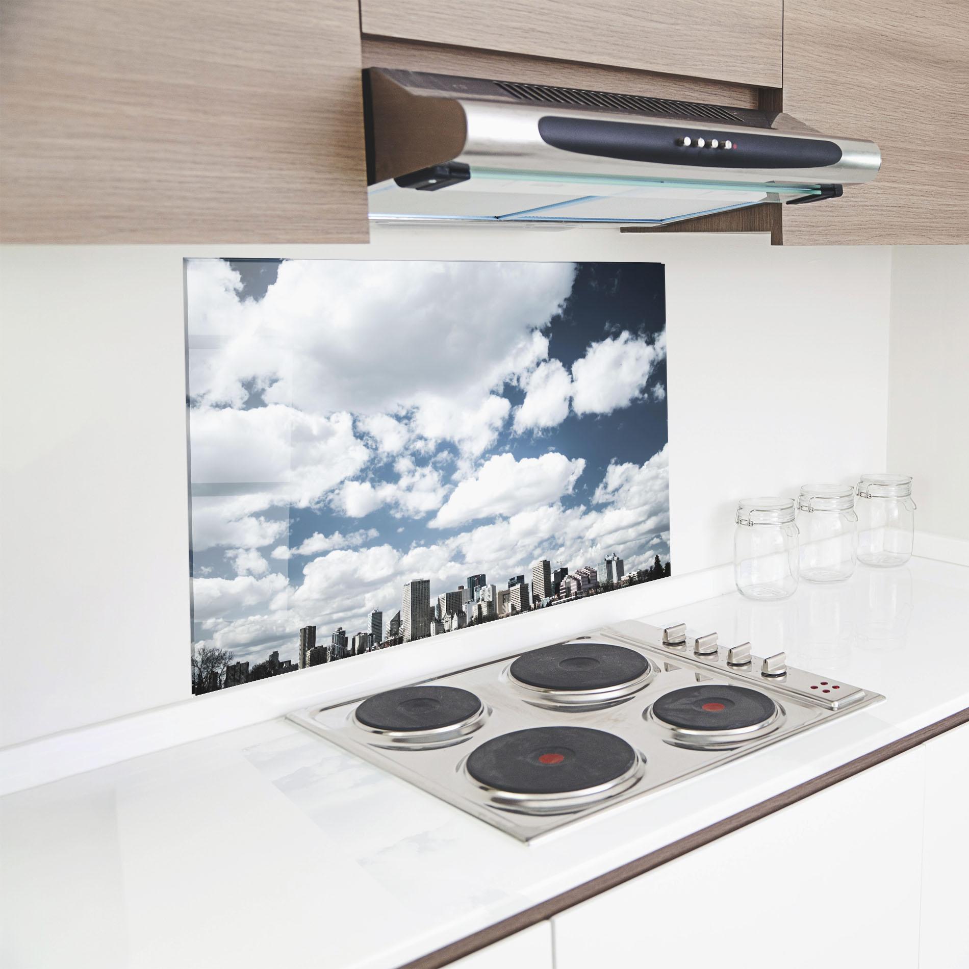 Panel Szklany do Kuchni Clouds Over City mockup 8