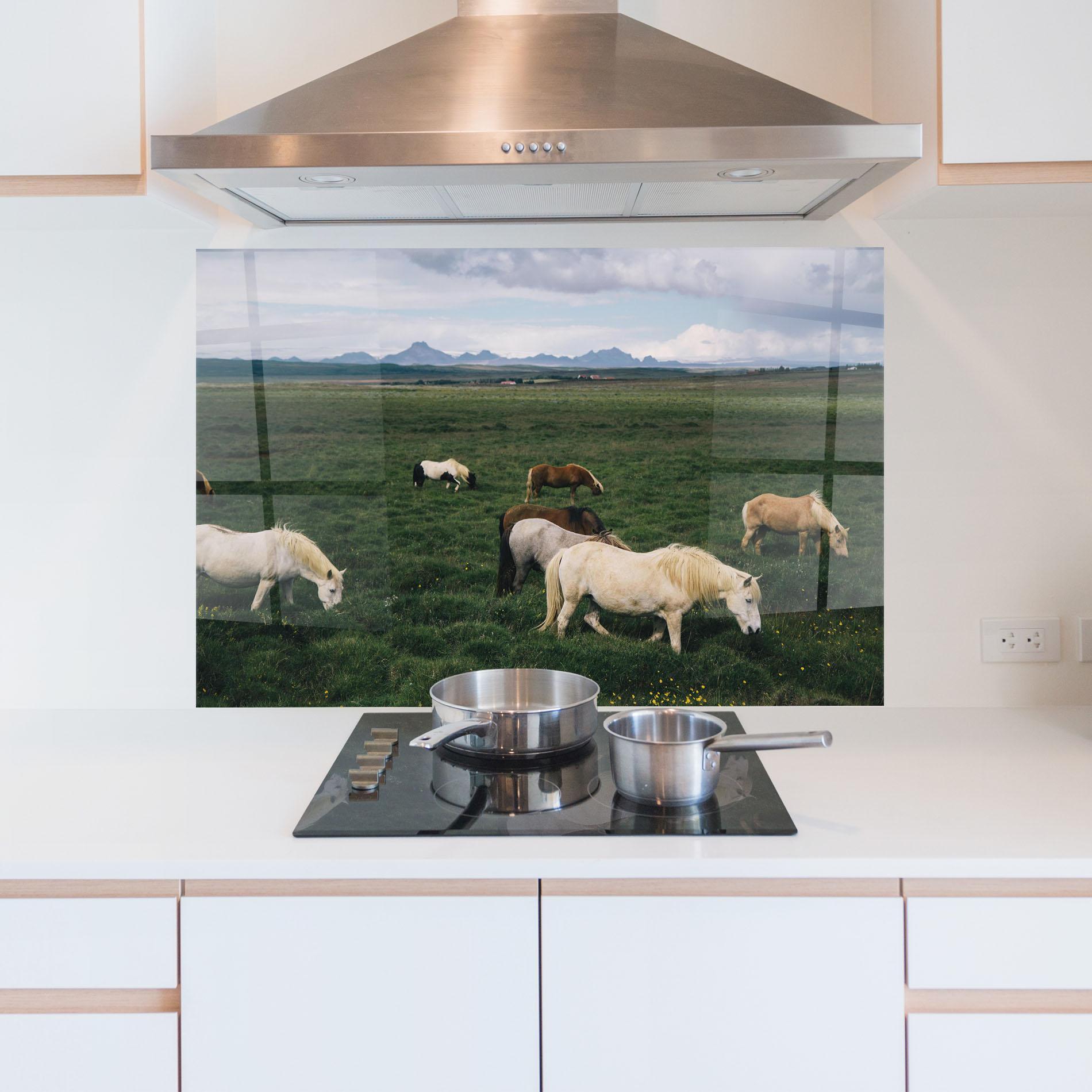 Panel Szklany do Kuchni Countryside Horses mockup 5