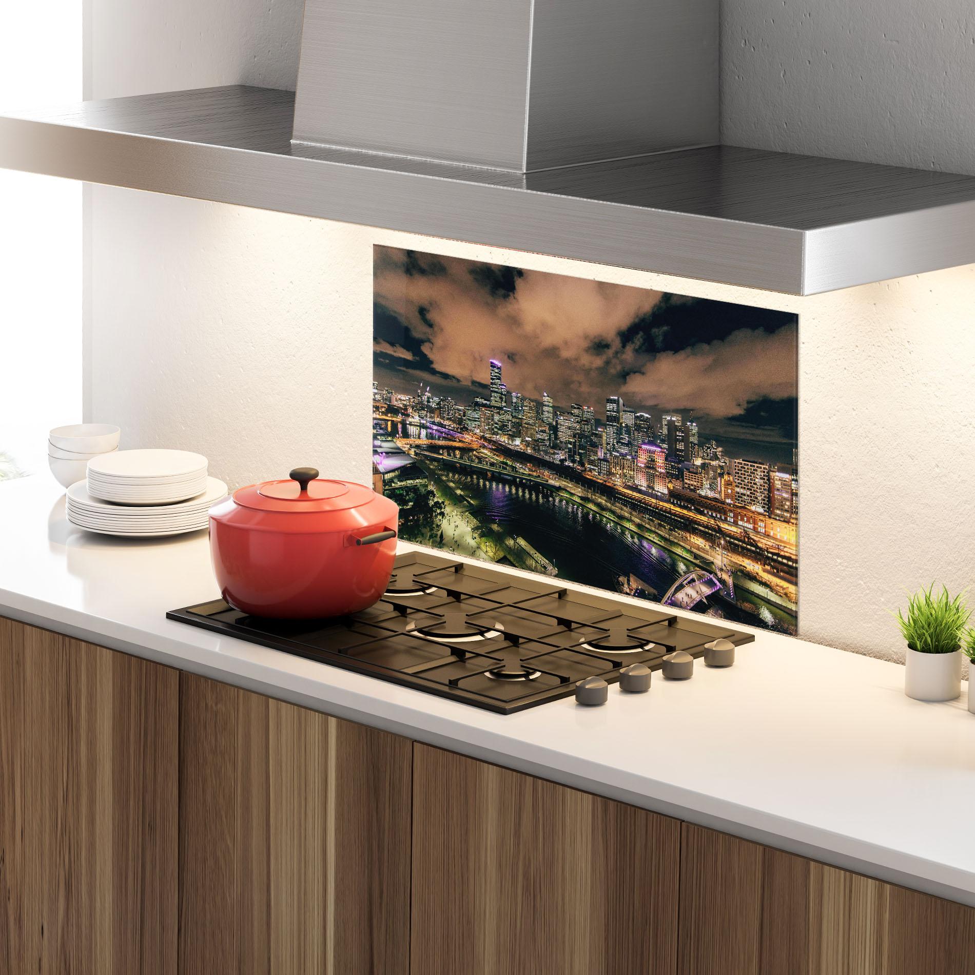 Panel Szklany do Kuchni Green Purple City mockup 4