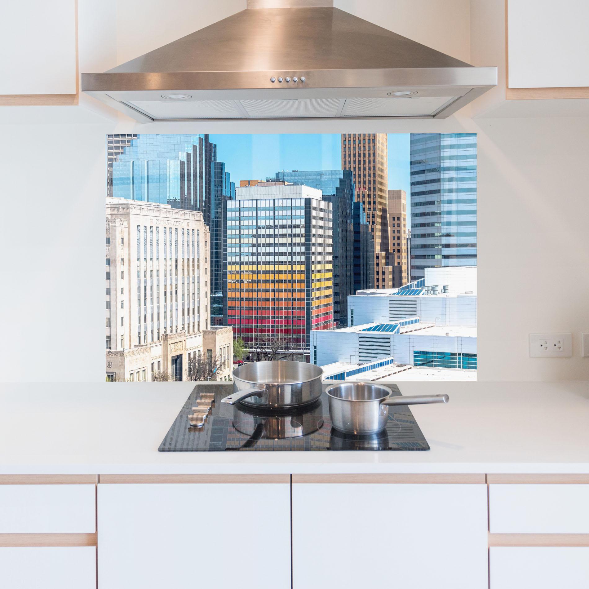 Panel Szklany do Kuchni Colorful Urban Building mockup 5