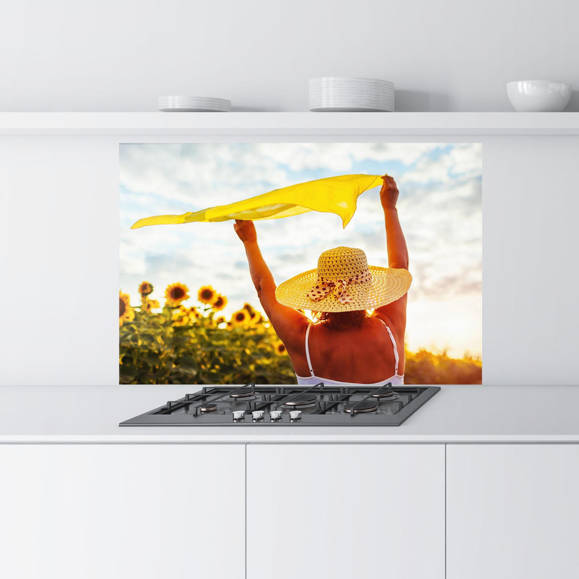 Panel Szklany do Kuchni Senior Woman Summer mockup 9