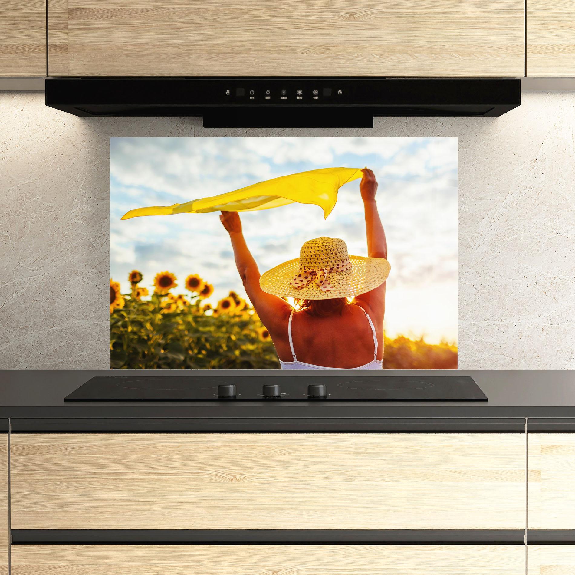 Panel Szklany do Kuchni Senior Woman Summer mockup 3