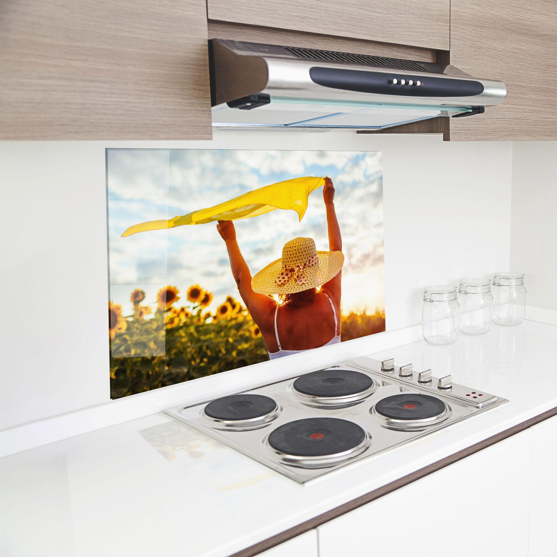 Panel Szklany do Kuchni Senior Woman Summer mockup 8