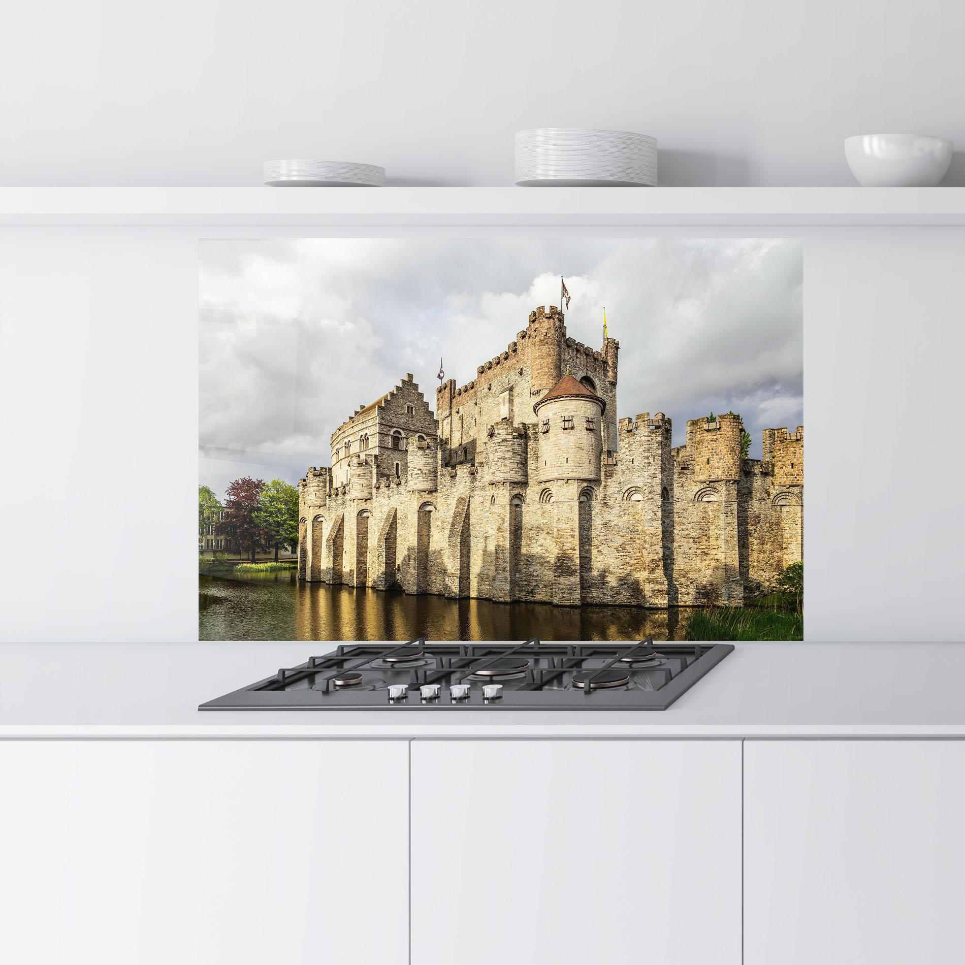 Panel Szklany do Kuchni Medieval Castle Belgium mockup 9