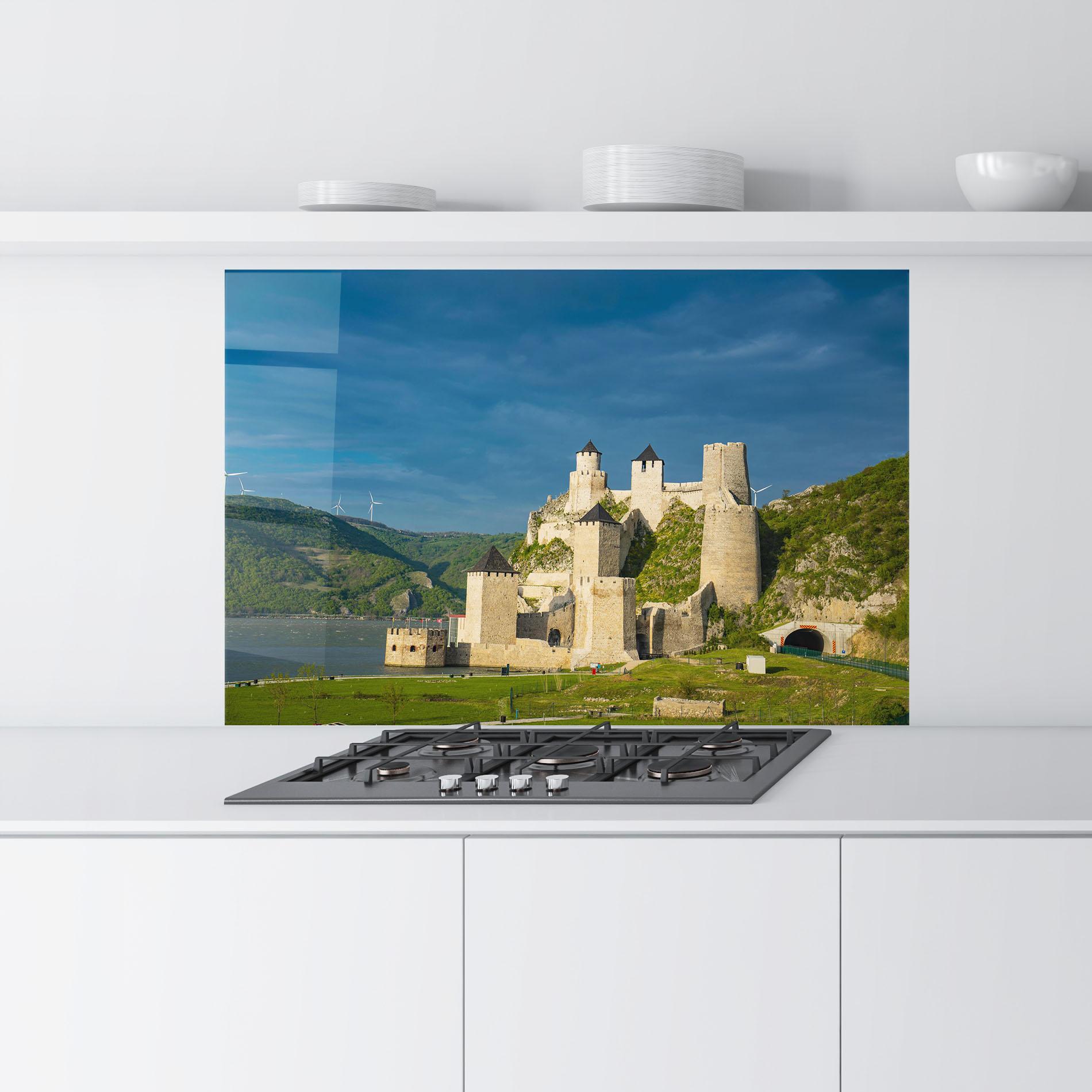 Panel Szklany do Kuchni Medieval Golubac Serbia mockup 9