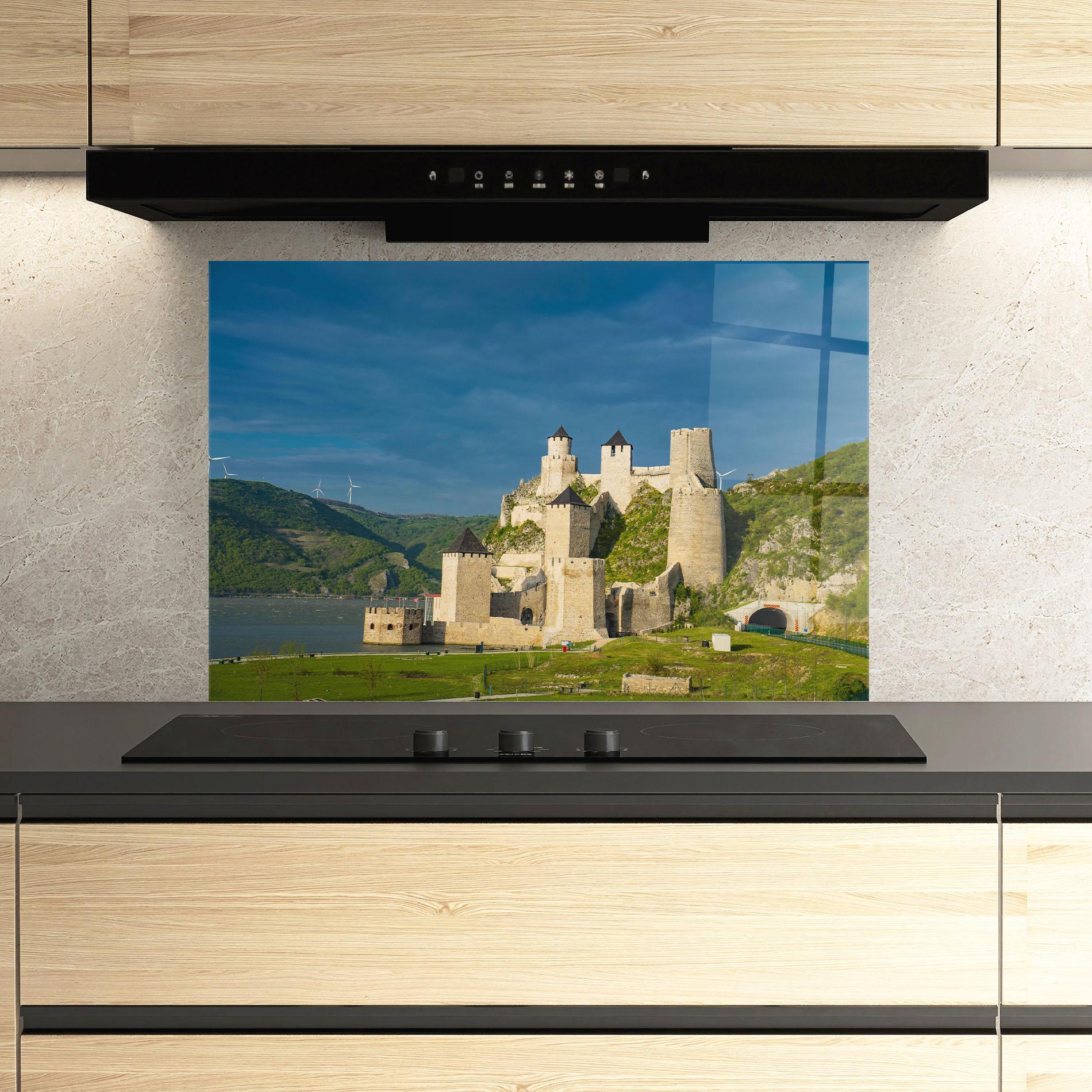 Panel Szklany do Kuchni Medieval Golubac Serbia mockup 3