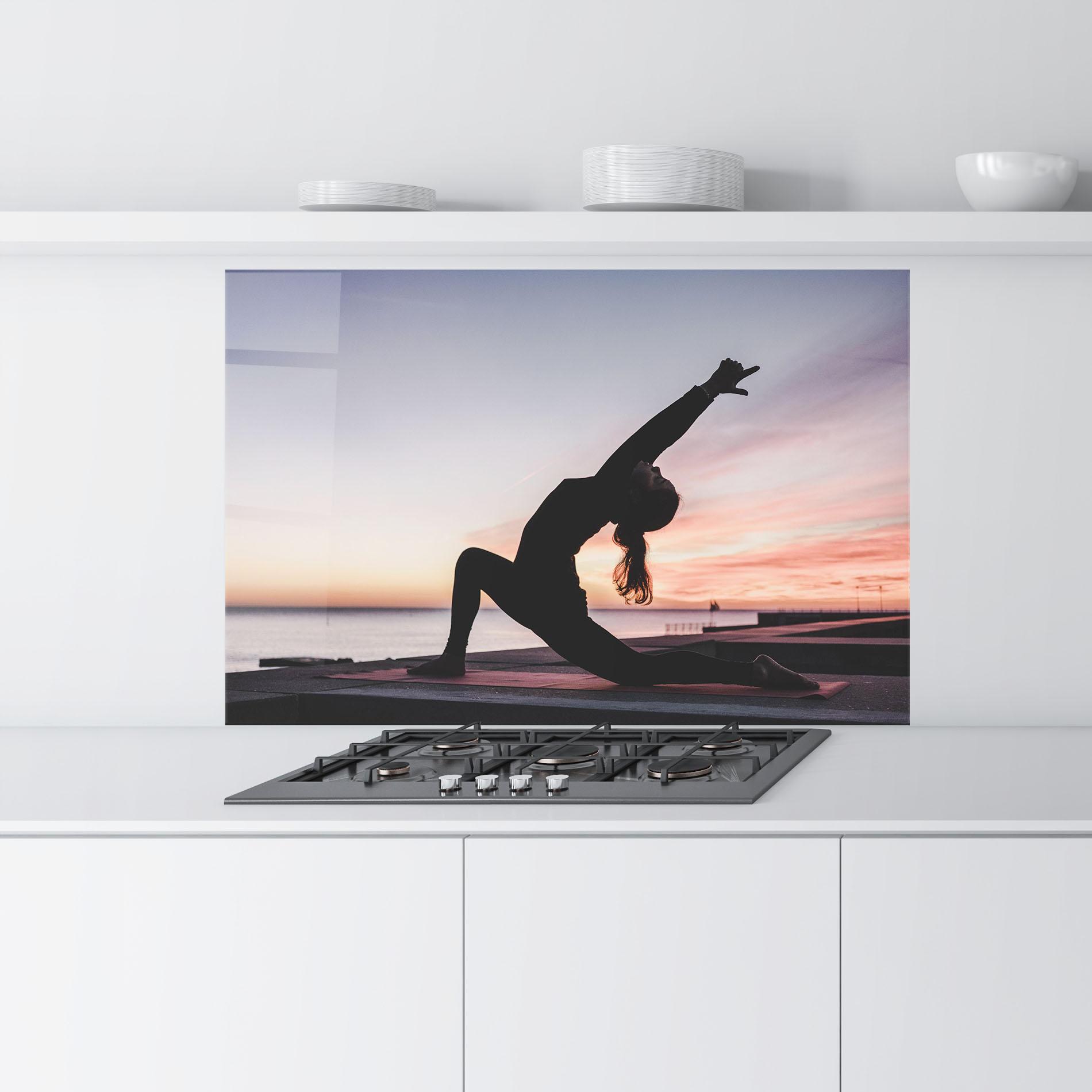 Panel Szklany do Kuchni Purple Sky Yoga mockup 9
