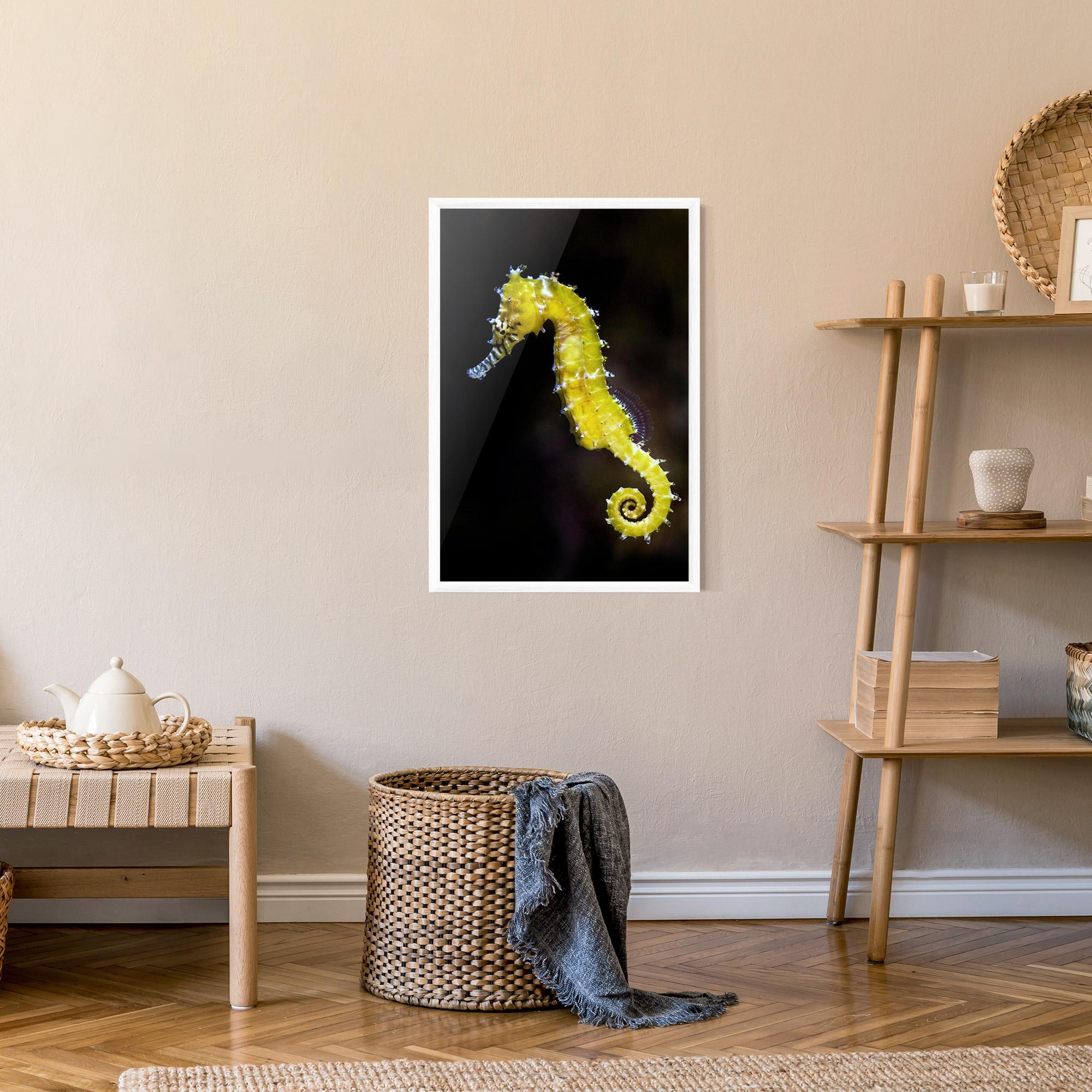 Plakat w Ramie Yellow Seahorse mockup 9