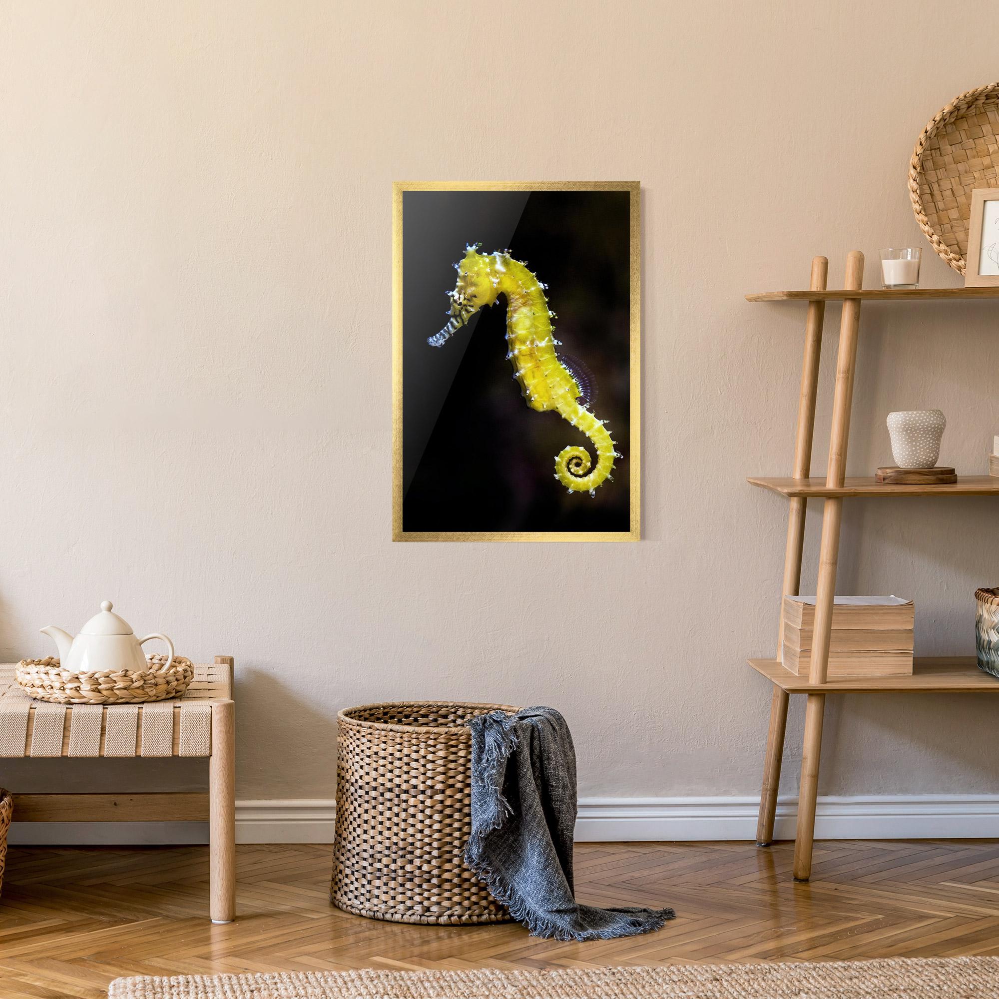 Plakat w Ramie Yellow Seahorse mockup 9