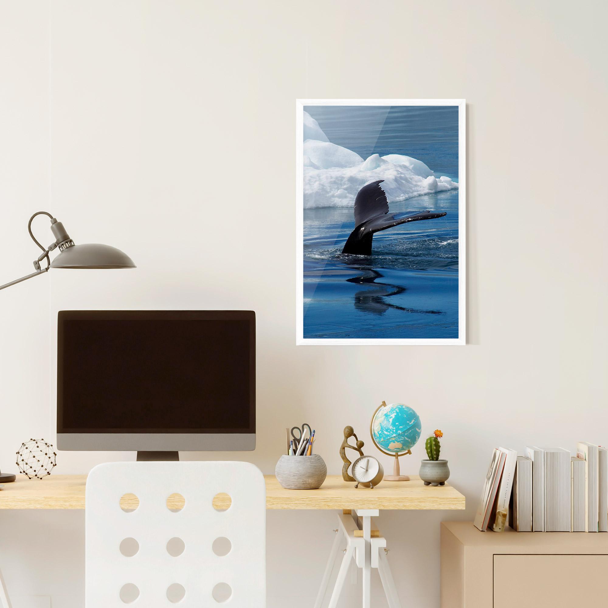 Plakat w Ramie Whale Tail mockup 6