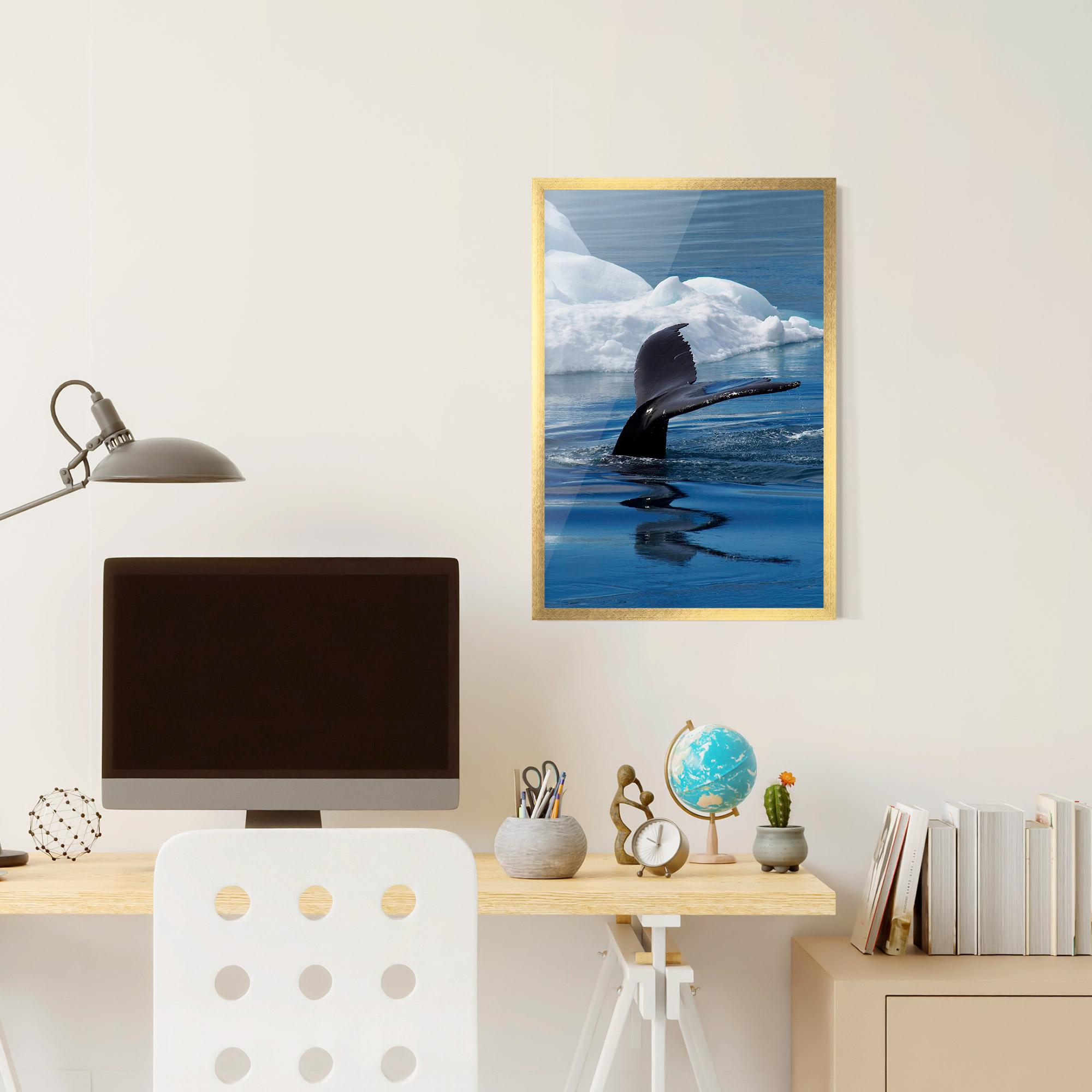 Plakat w Ramie Whale Tail mockup 6