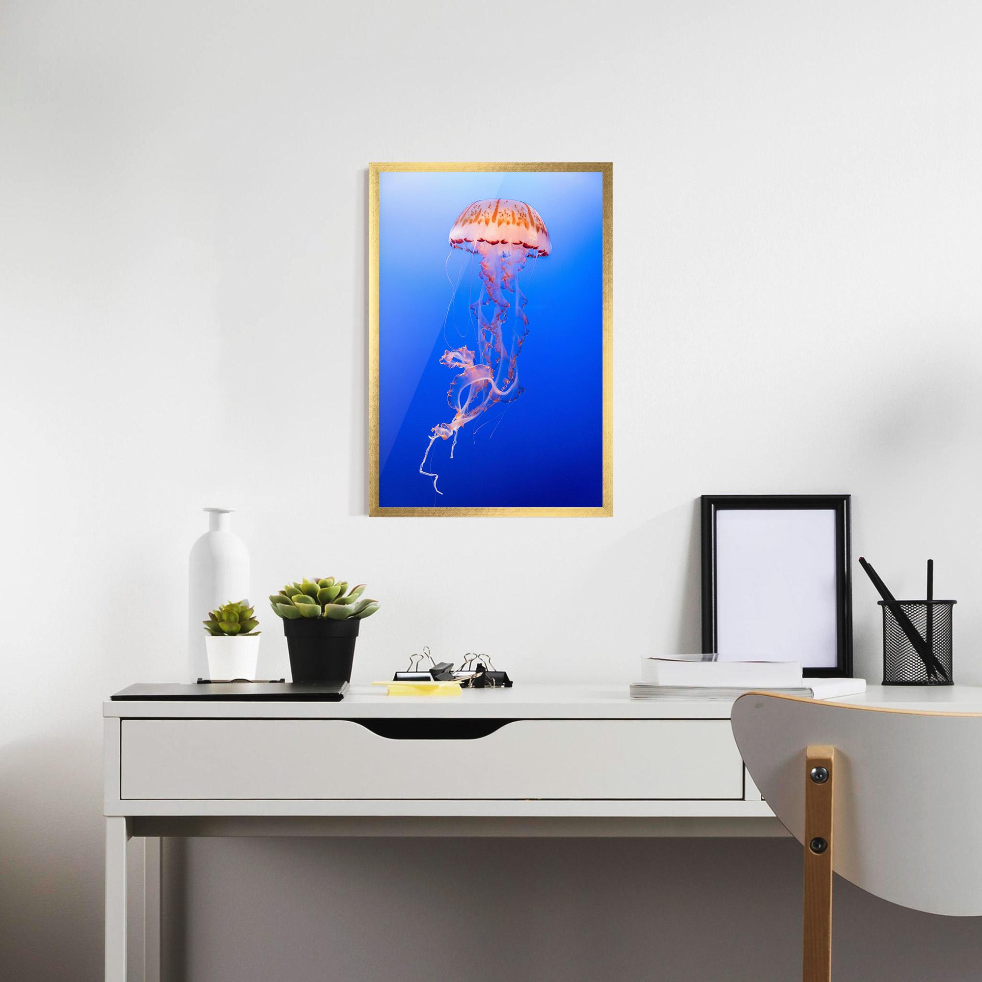 Plakat w Ramie Pretty White Jellyfish mockup 7