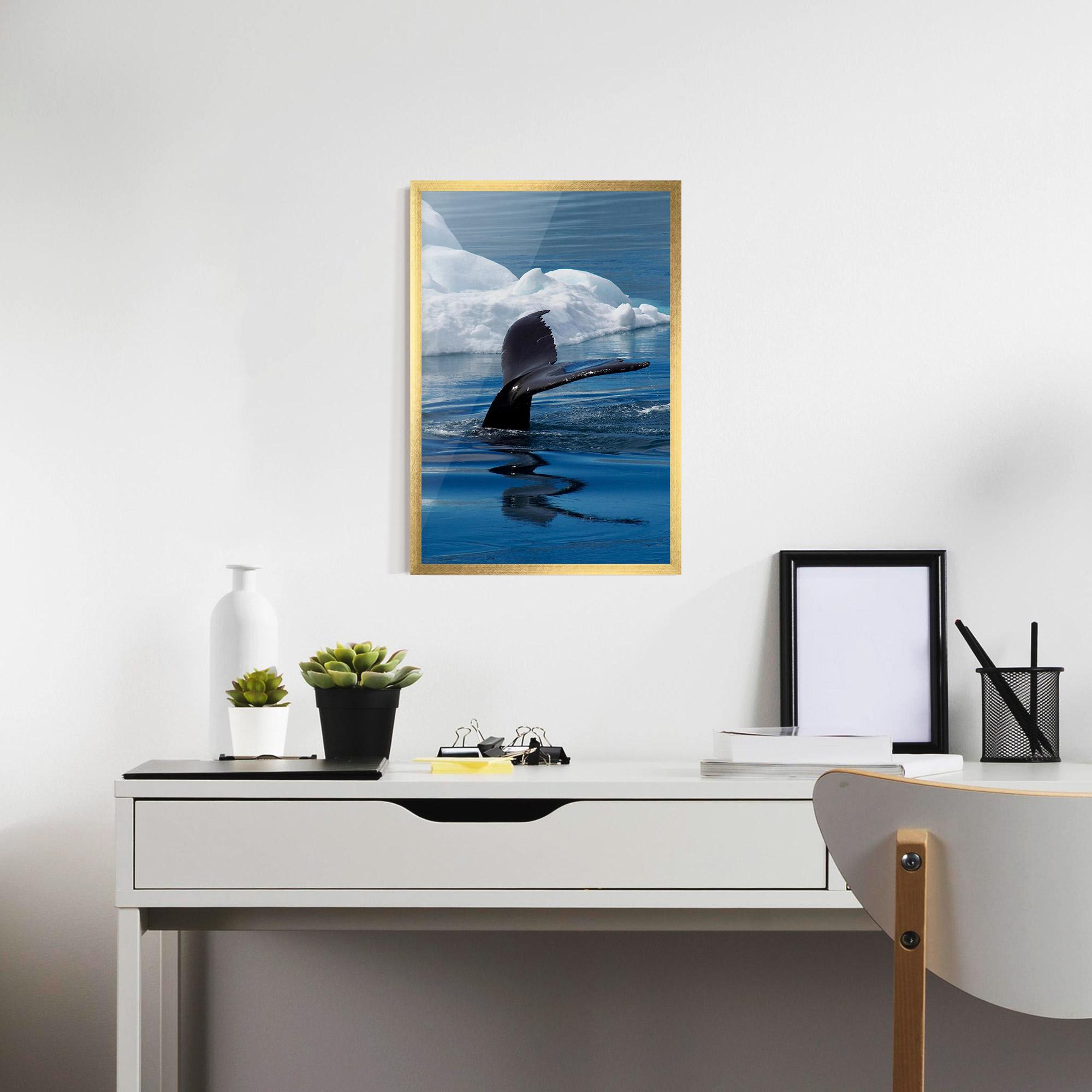 Plakat w Ramie Whale Tail mockup 7