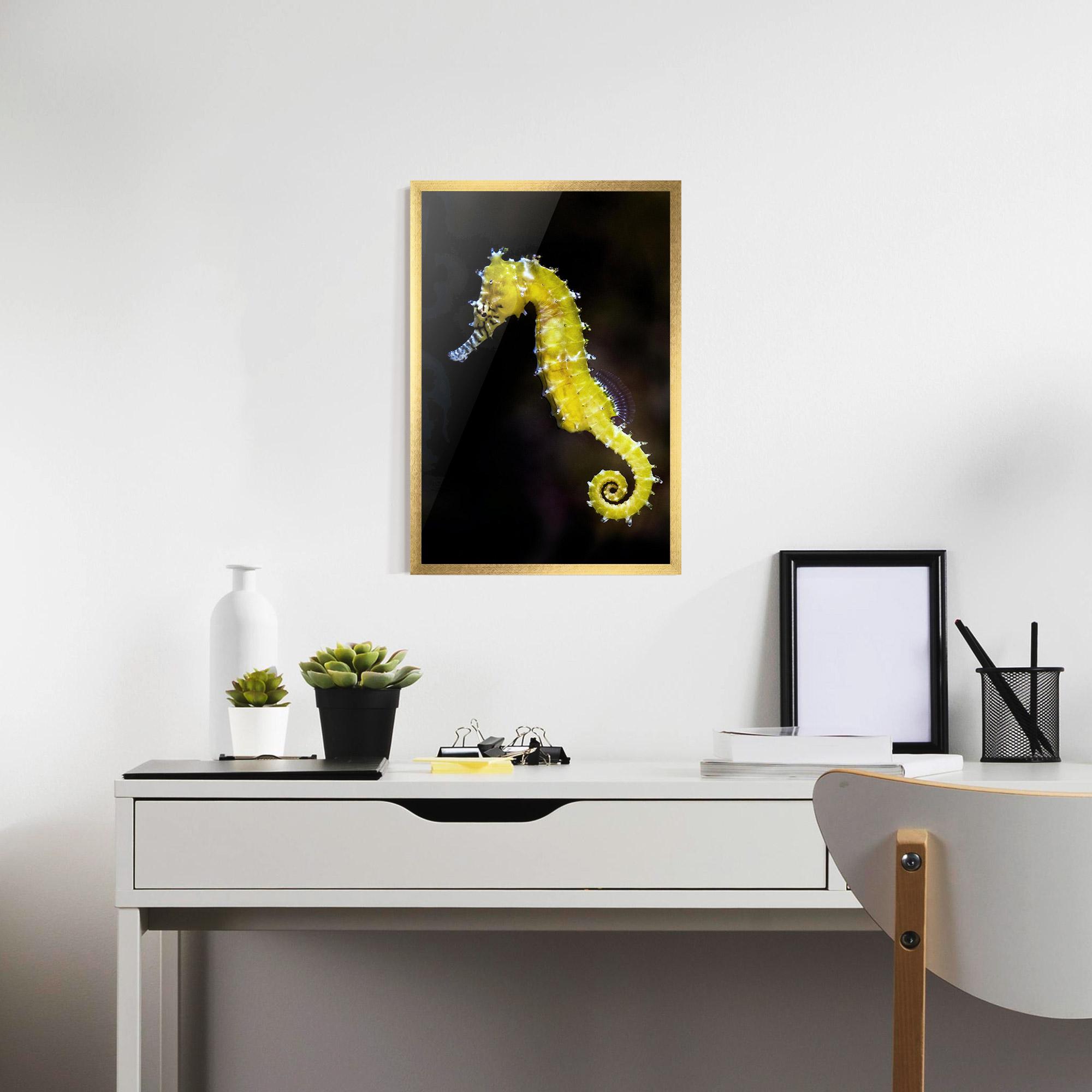 Plakat w Ramie Yellow Seahorse mockup 7