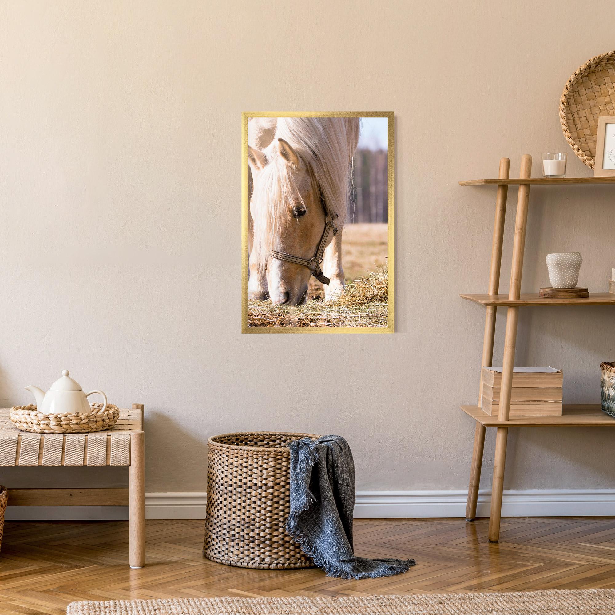 Plakat w Ramie Cream Horse Eating mockup 9
