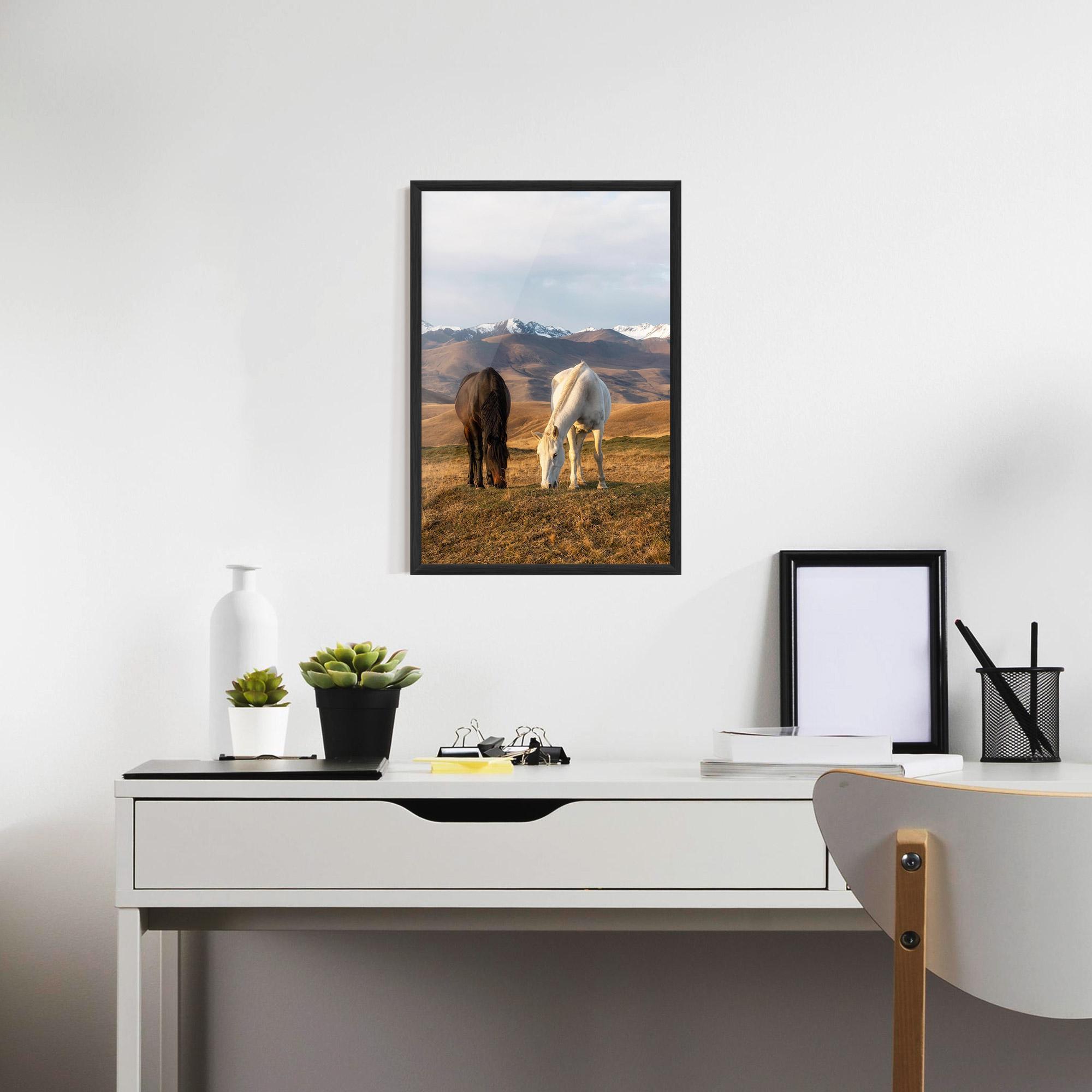 Plakat w Ramie Mountain Horses mockup 7