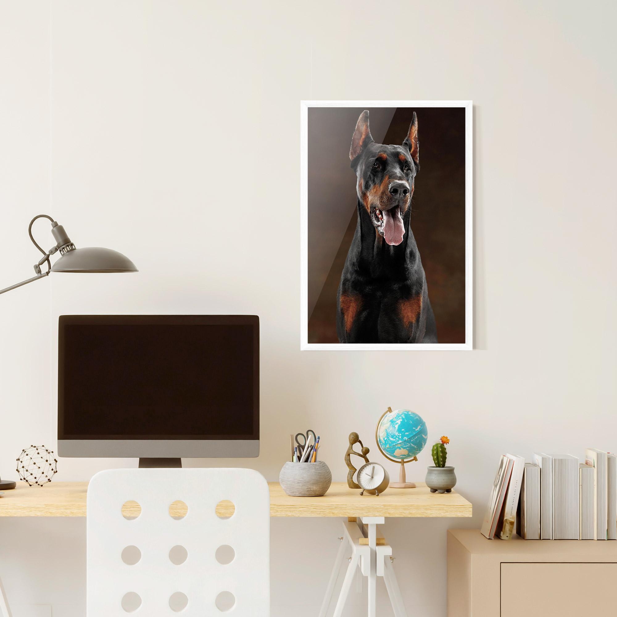 Plakat w Ramie Doberman Looking mockup 6