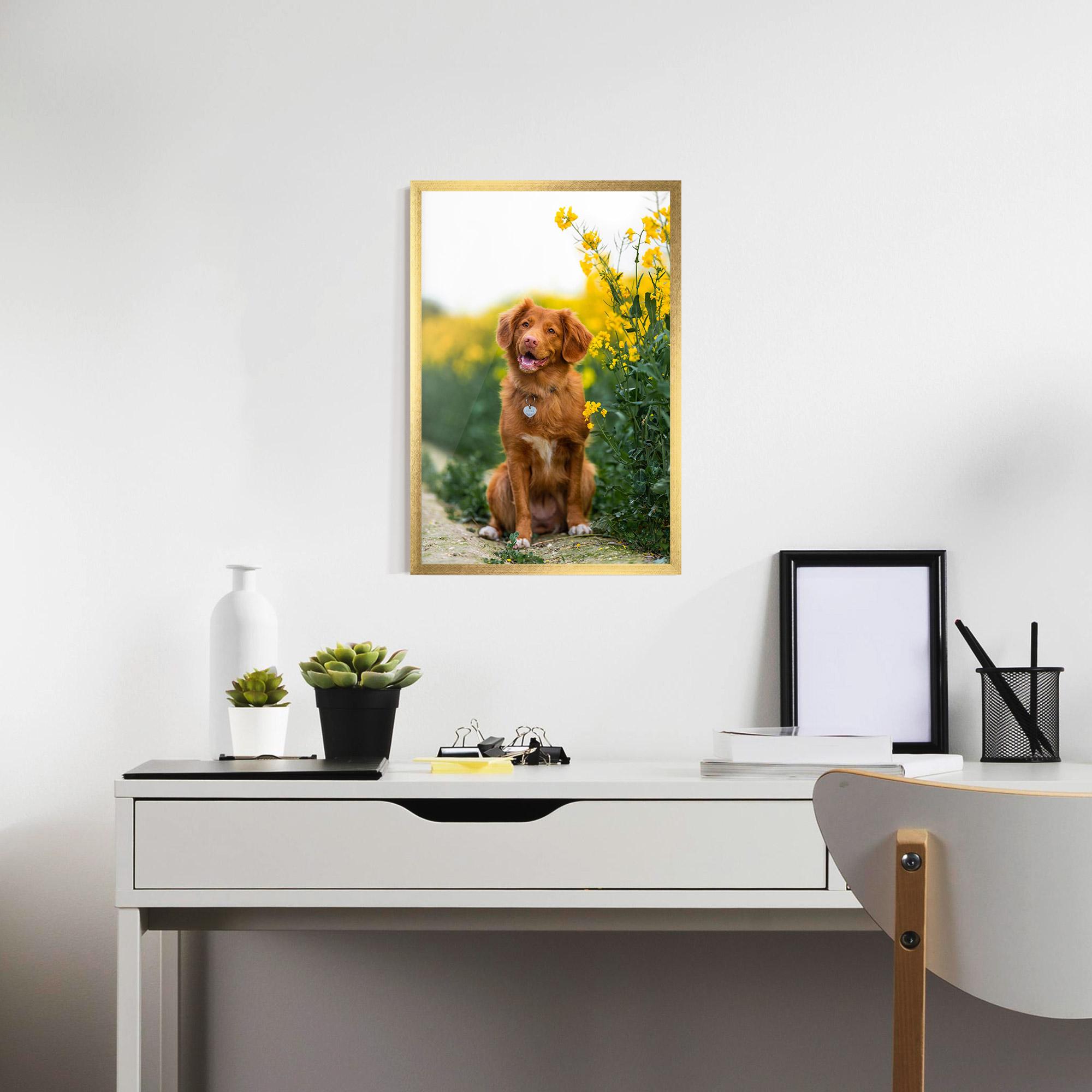 Plakat w Ramie Dog Yellow Flowers mockup 7