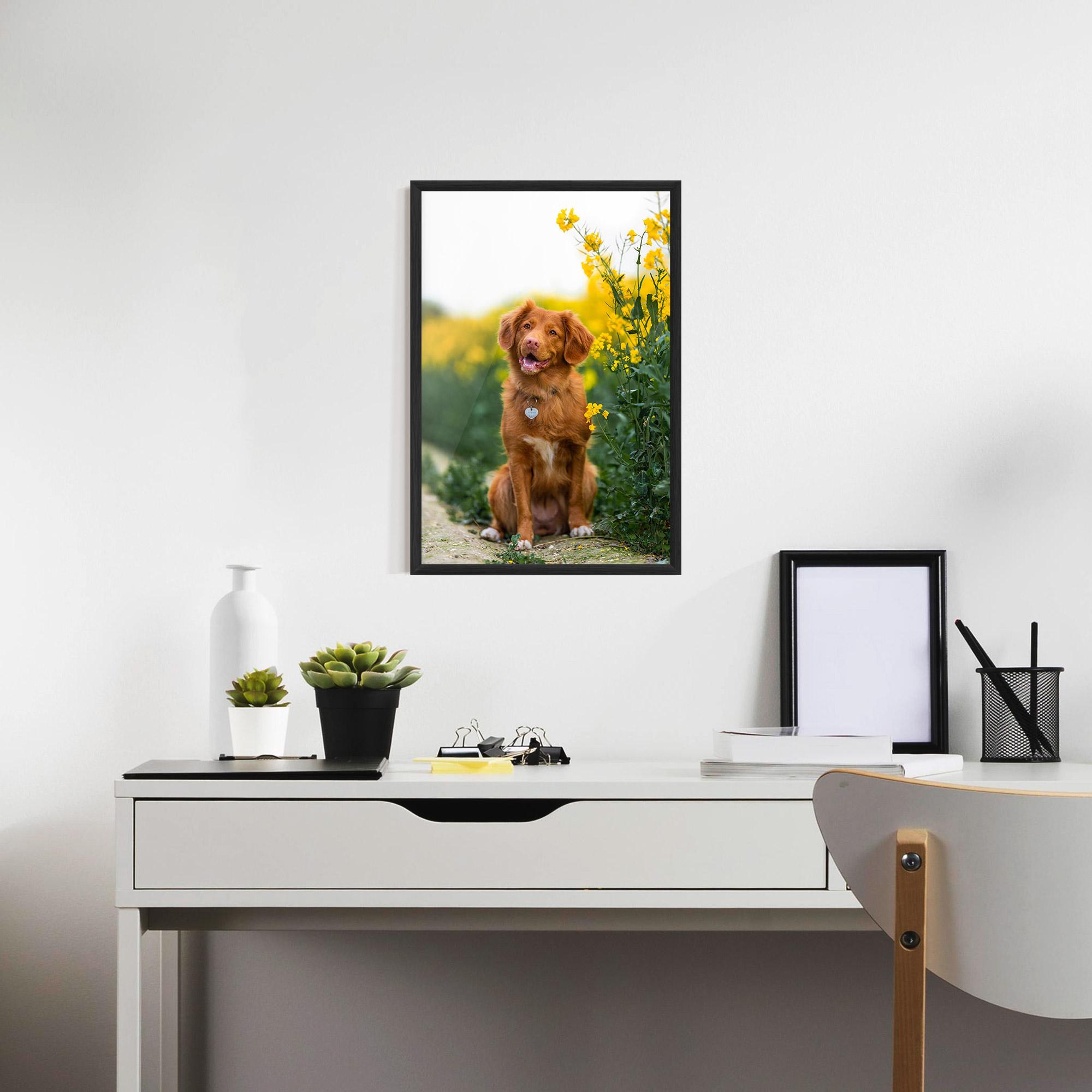 Plakat w Ramie Dog Yellow Flowers mockup 7