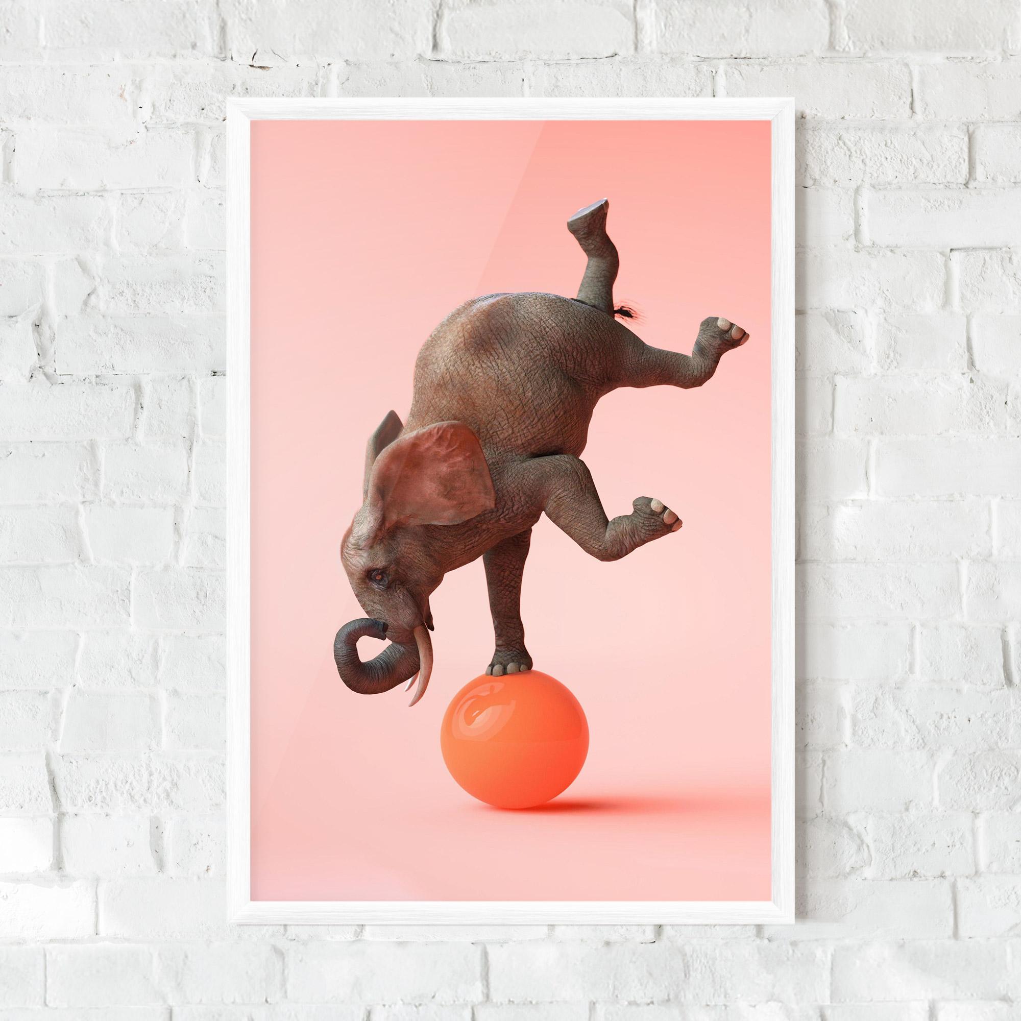 Plakat w Ramie Ball Elephant mockup 0