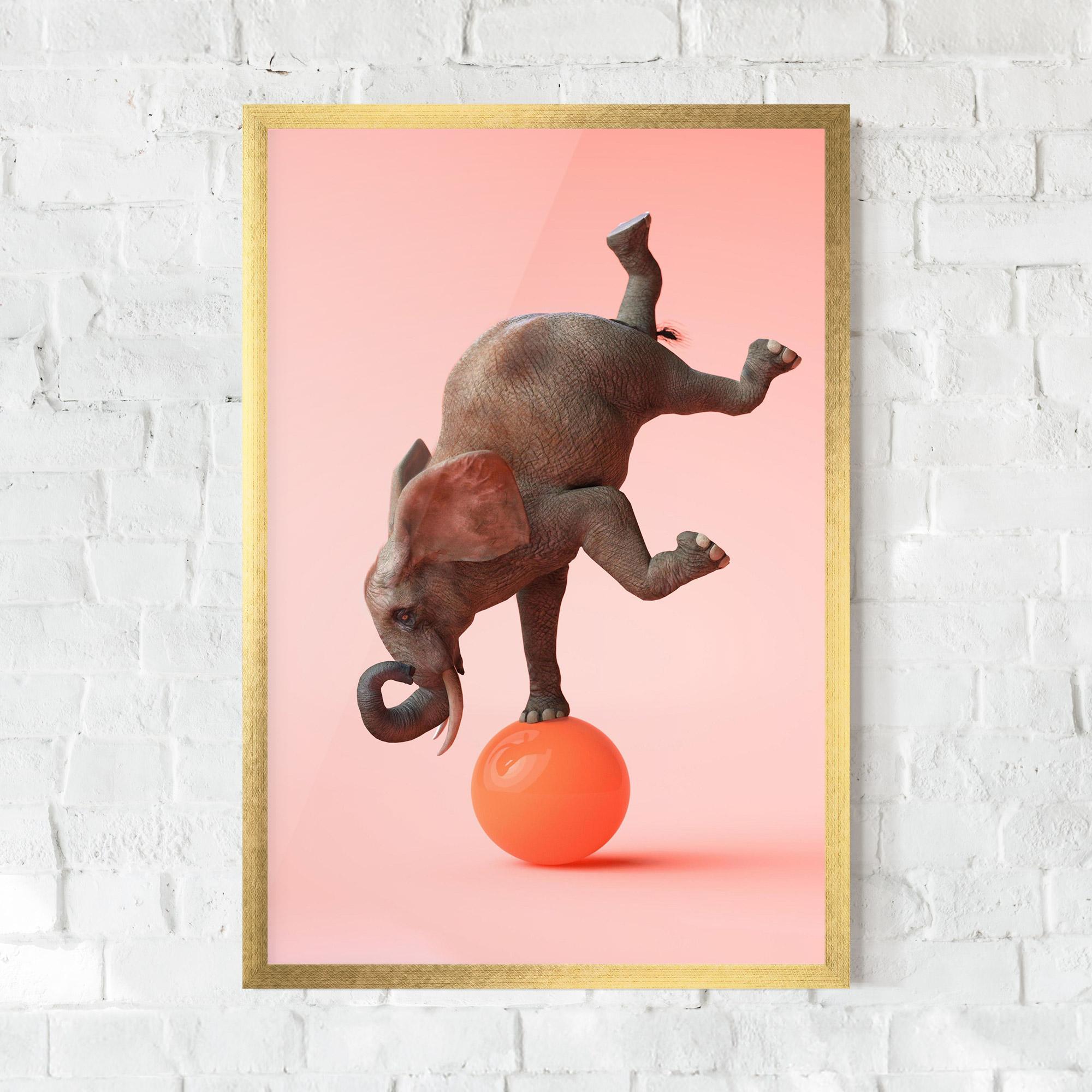 Plakat w Ramie Ball Elephant mockup 0