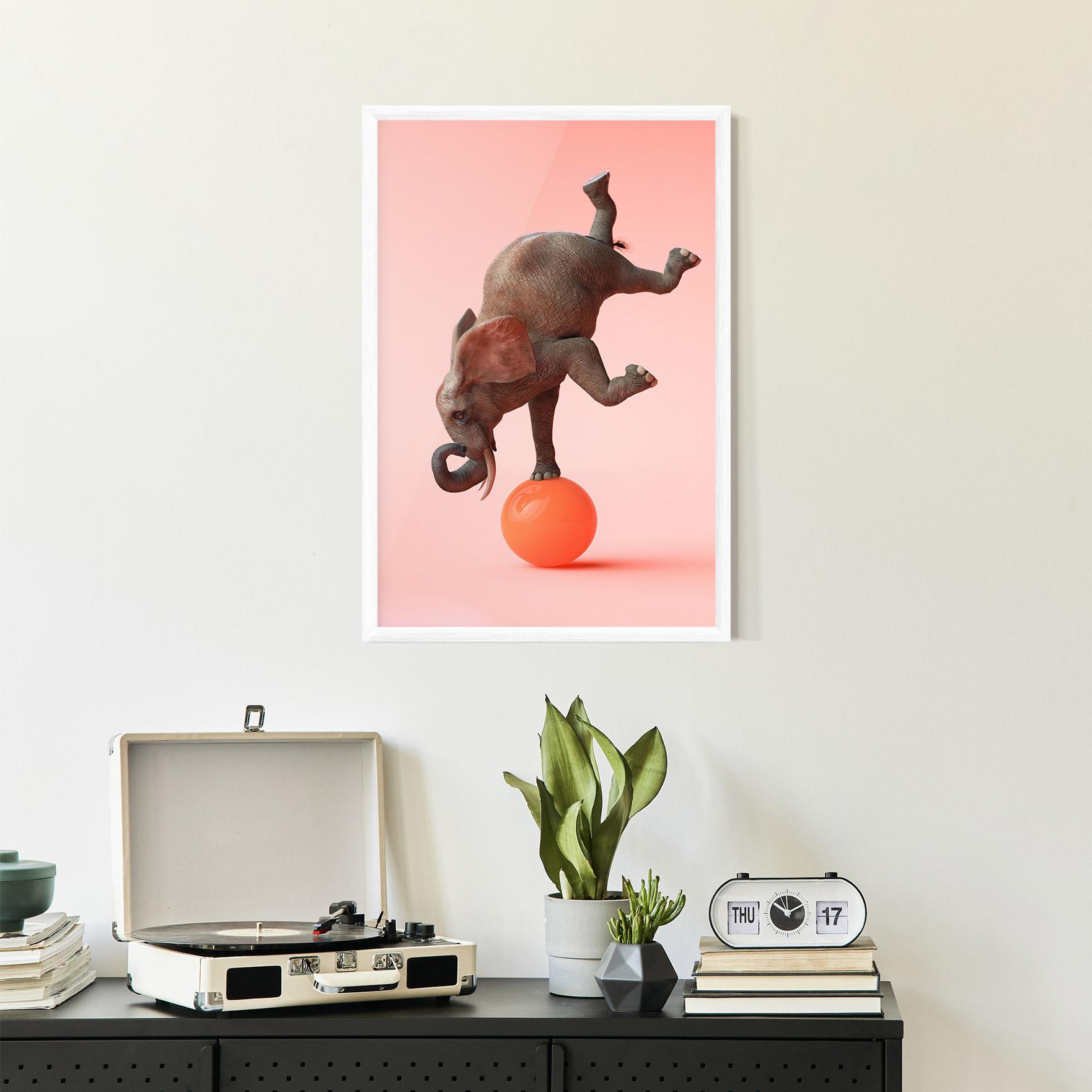 Plakat w Ramie Ball Elephant mockup 2