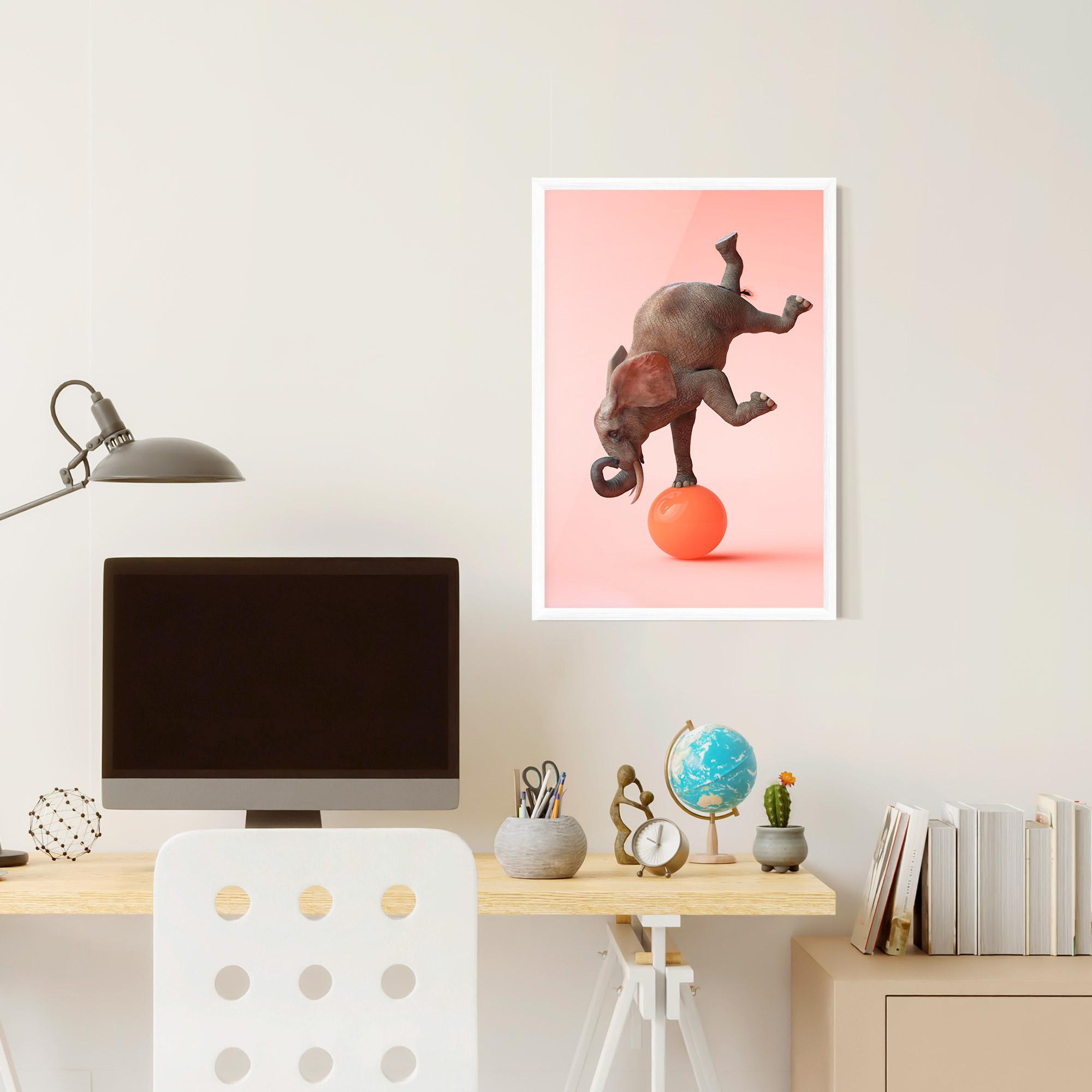 Plakat w Ramie Ball Elephant mockup 6