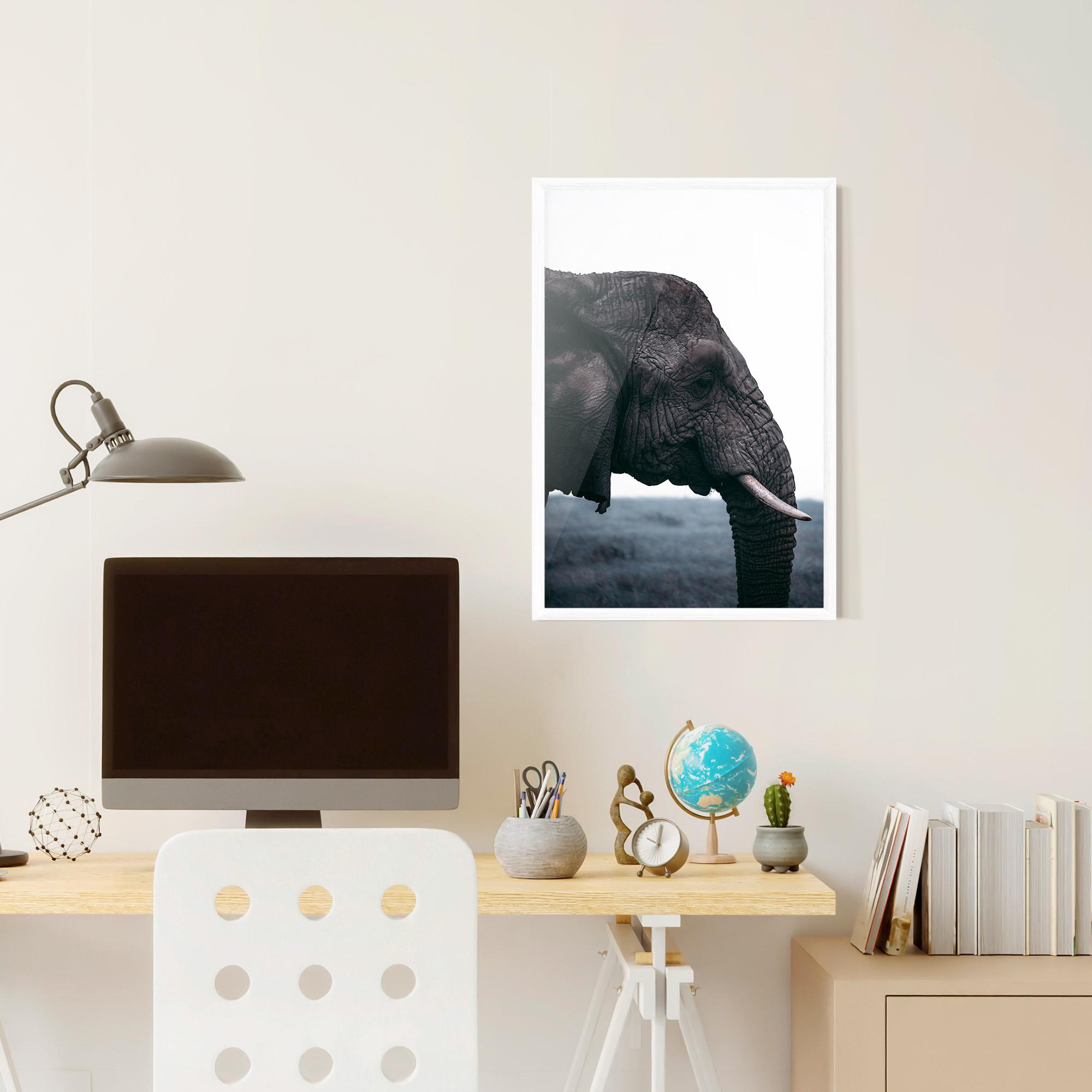 Plakat w Ramie Close Grey Eelephant mockup 6