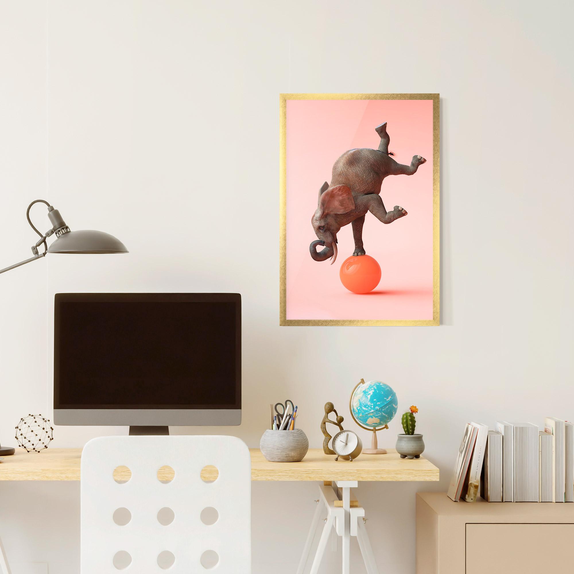 Plakat w Ramie Ball Elephant mockup 6