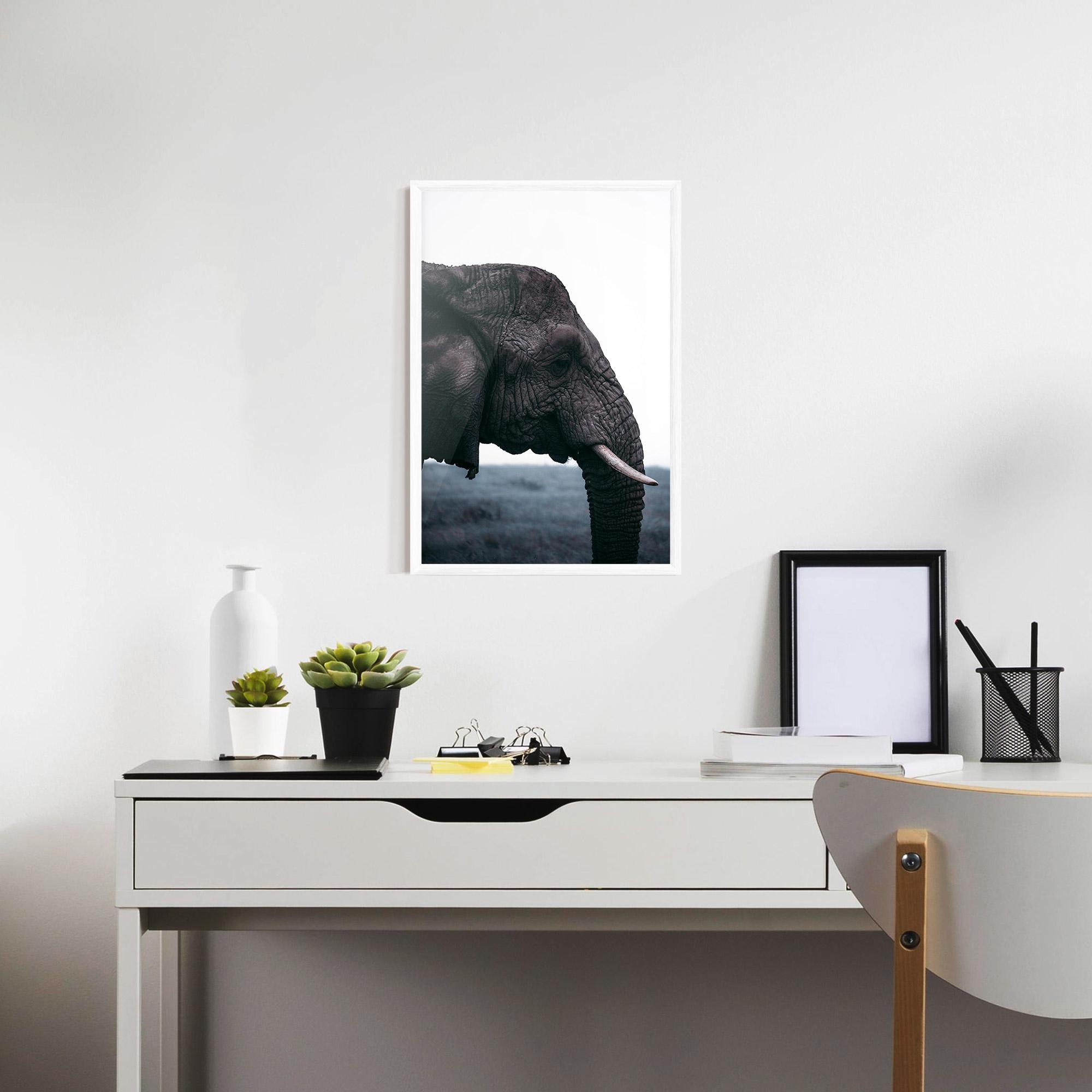 Plakat w Ramie Close Grey Eelephant mockup 7