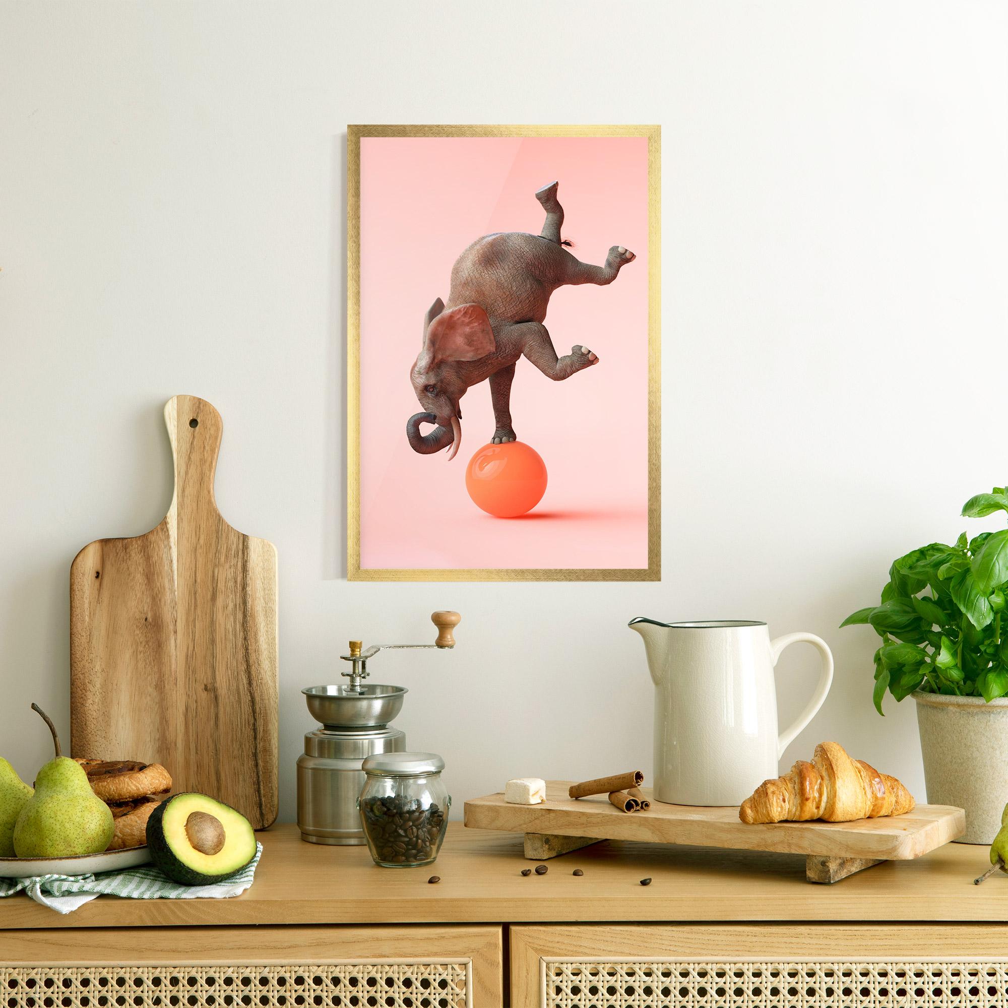 Plakat w Ramie Ball Elephant mockup 8