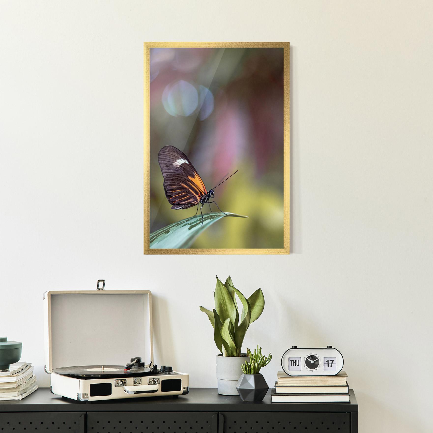 Plakat w Ramie Dark Purple Butterfly mockup 2