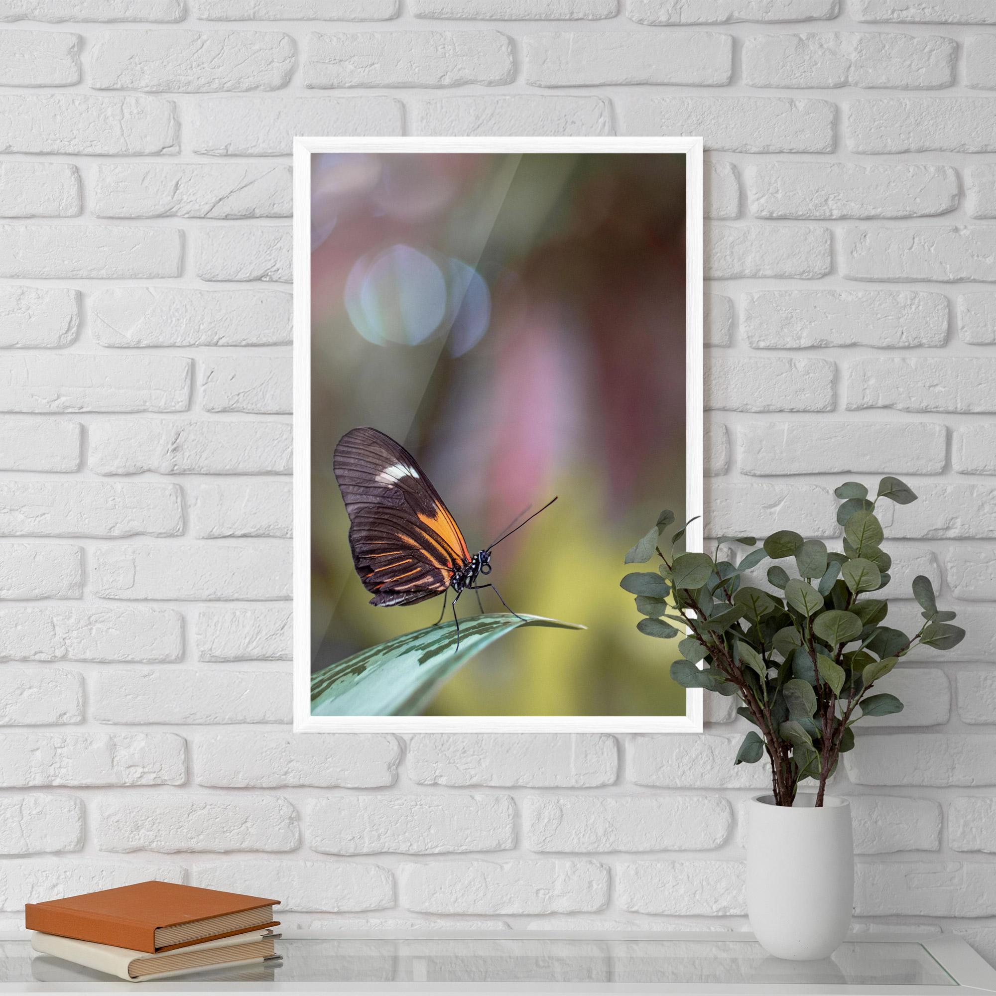 Plakat w Ramie Dark Purple Butterfly mockup 5