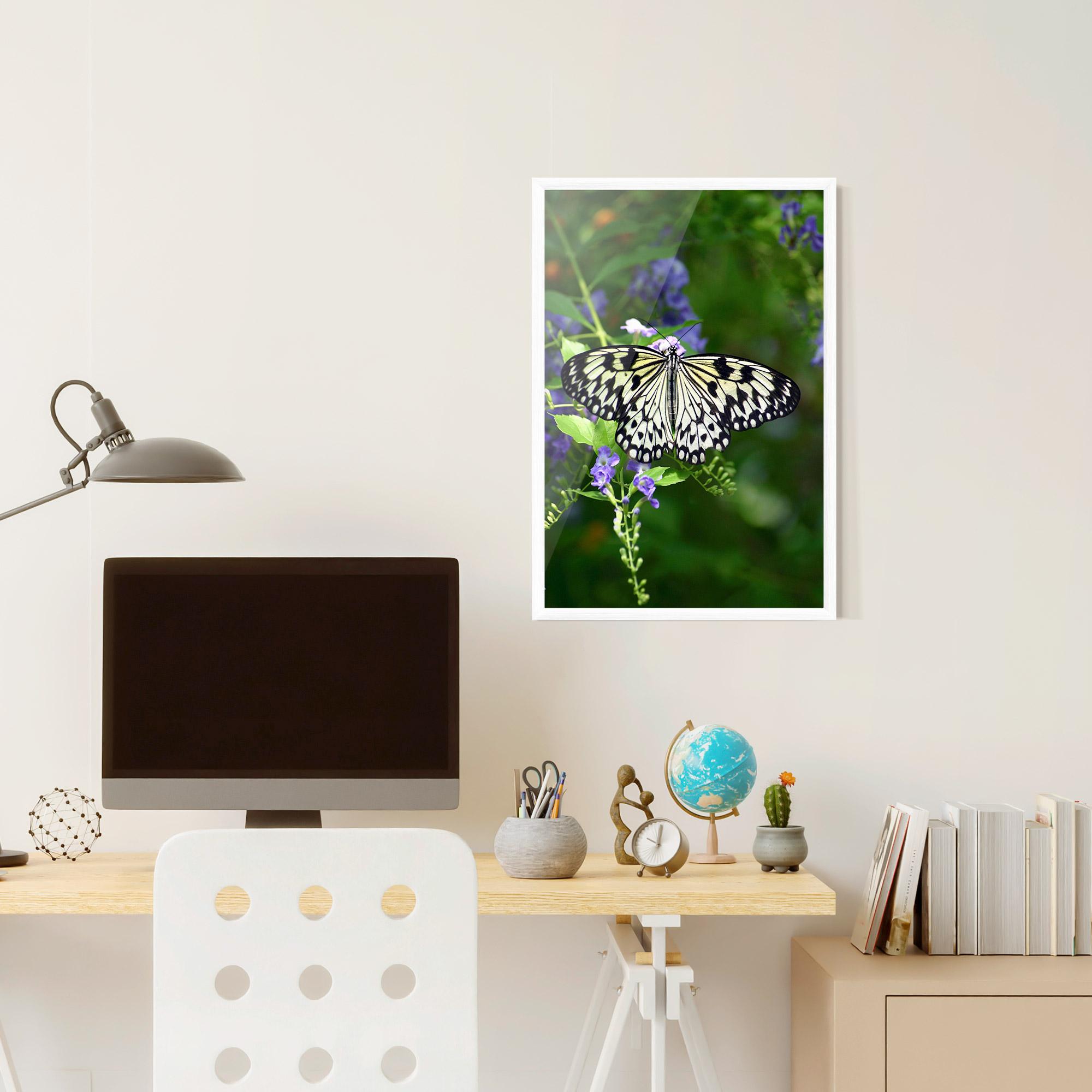Plakat w Ramie Pretty White Butterfly mockup 6