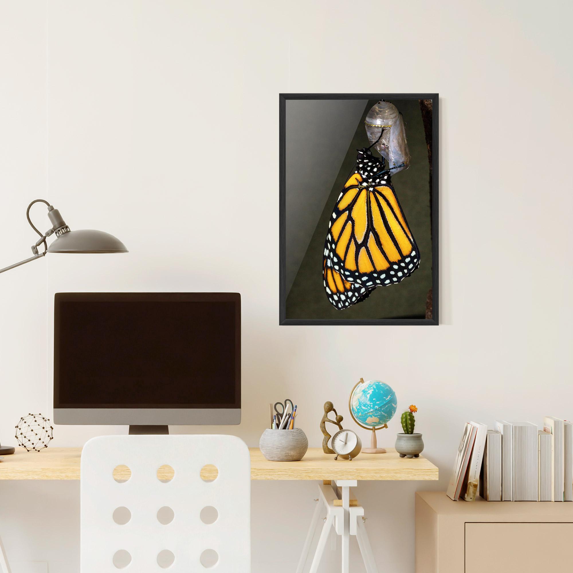 Plakat w Ramie Dark Yellow Butterfly mockup 6
