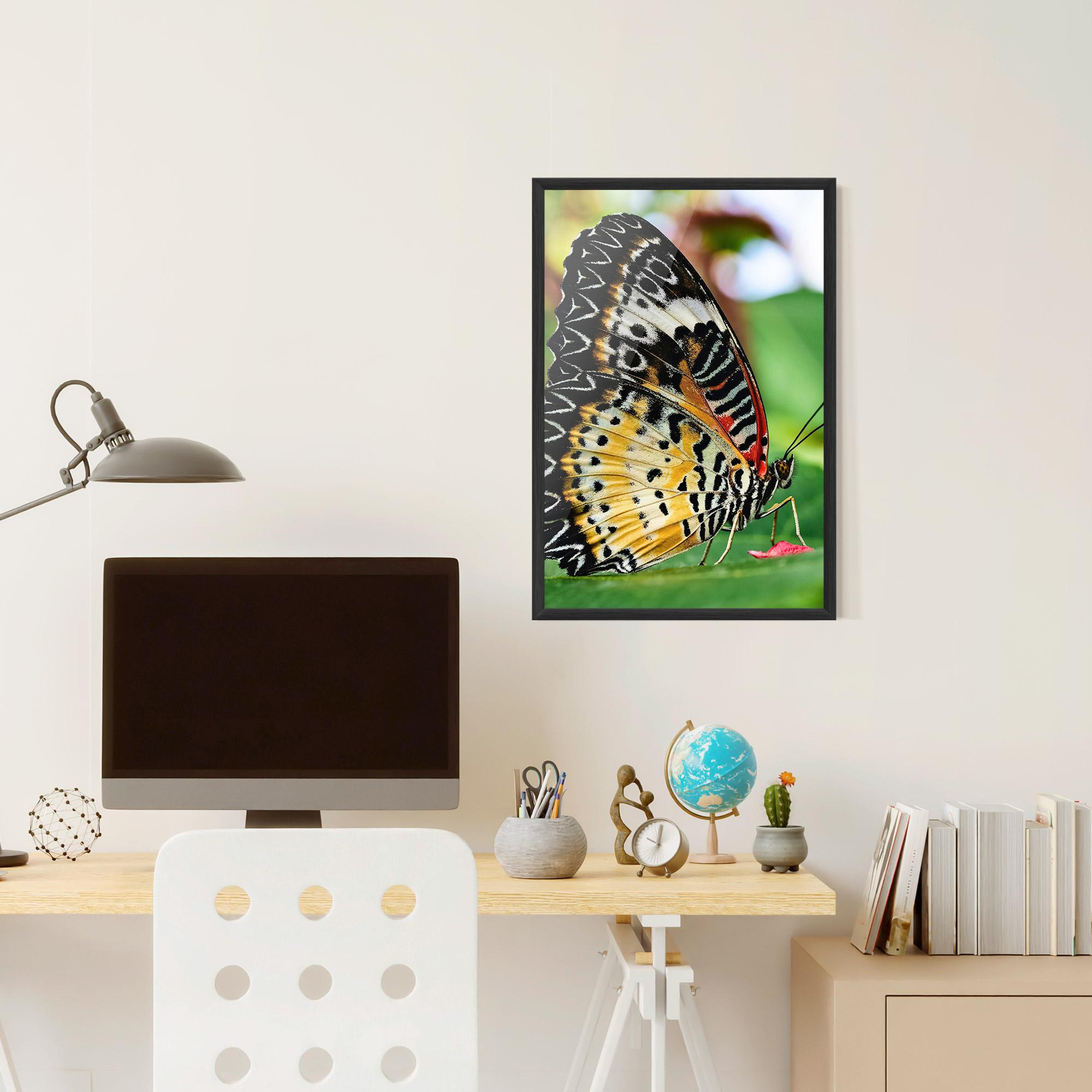 Plakat w Ramie Pretty Colorful Butterfly mockup 6